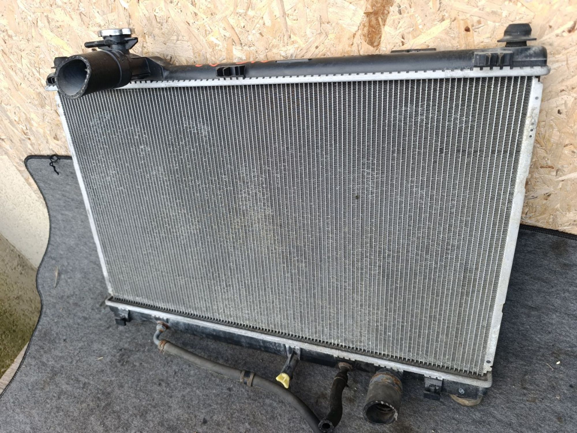 https://ycs.partsauto.market/partsauto-images/thmbs/userImages/d9b05010c61782443e0b3e264cf05921/part/6b479766-d517-4b1b-817b-3a58e3d9145c_1781188226757.jpg