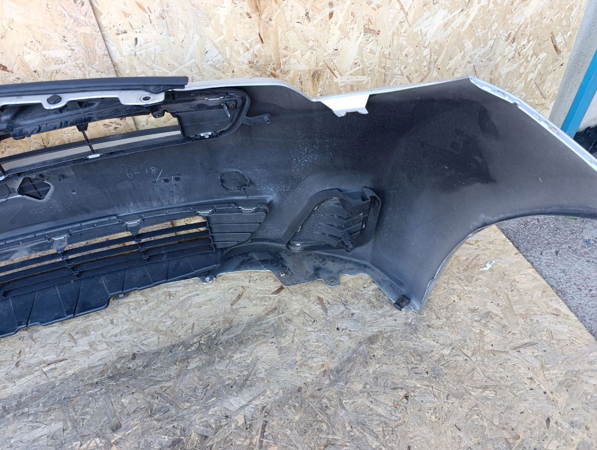 https://ycs.partsauto.market/partsauto-images/thmbs/userImages/d9b05010c61782443e0b3e264cf05921/part/6b886229-9e78-4cf1-a808-7aadf78b2030_1783008194483.jpg