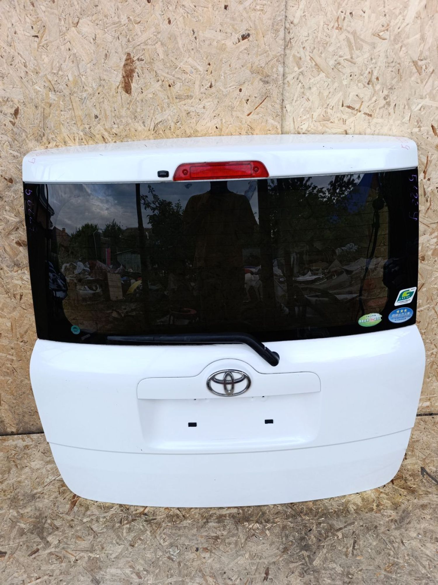 Крышка багажника Toyota Sienta ncp81, 15000 рублей, Ленина