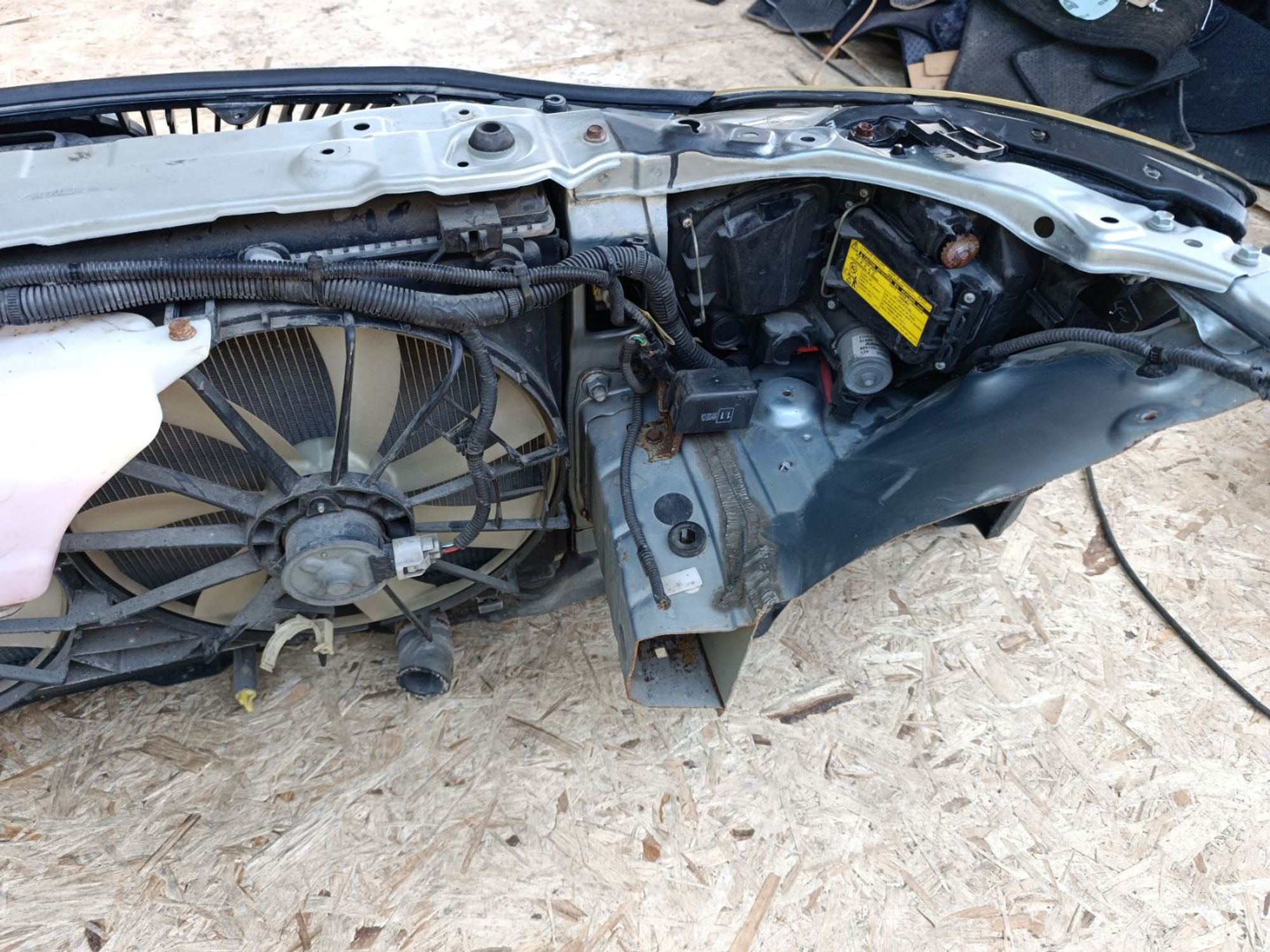https://ycs.partsauto.market/partsauto-images/thmbs/userImages/d9b05010c61782443e0b3e264cf05921/part/6e477973-a73f-45f9-be78-76115f403d41_1781250168211.jpg