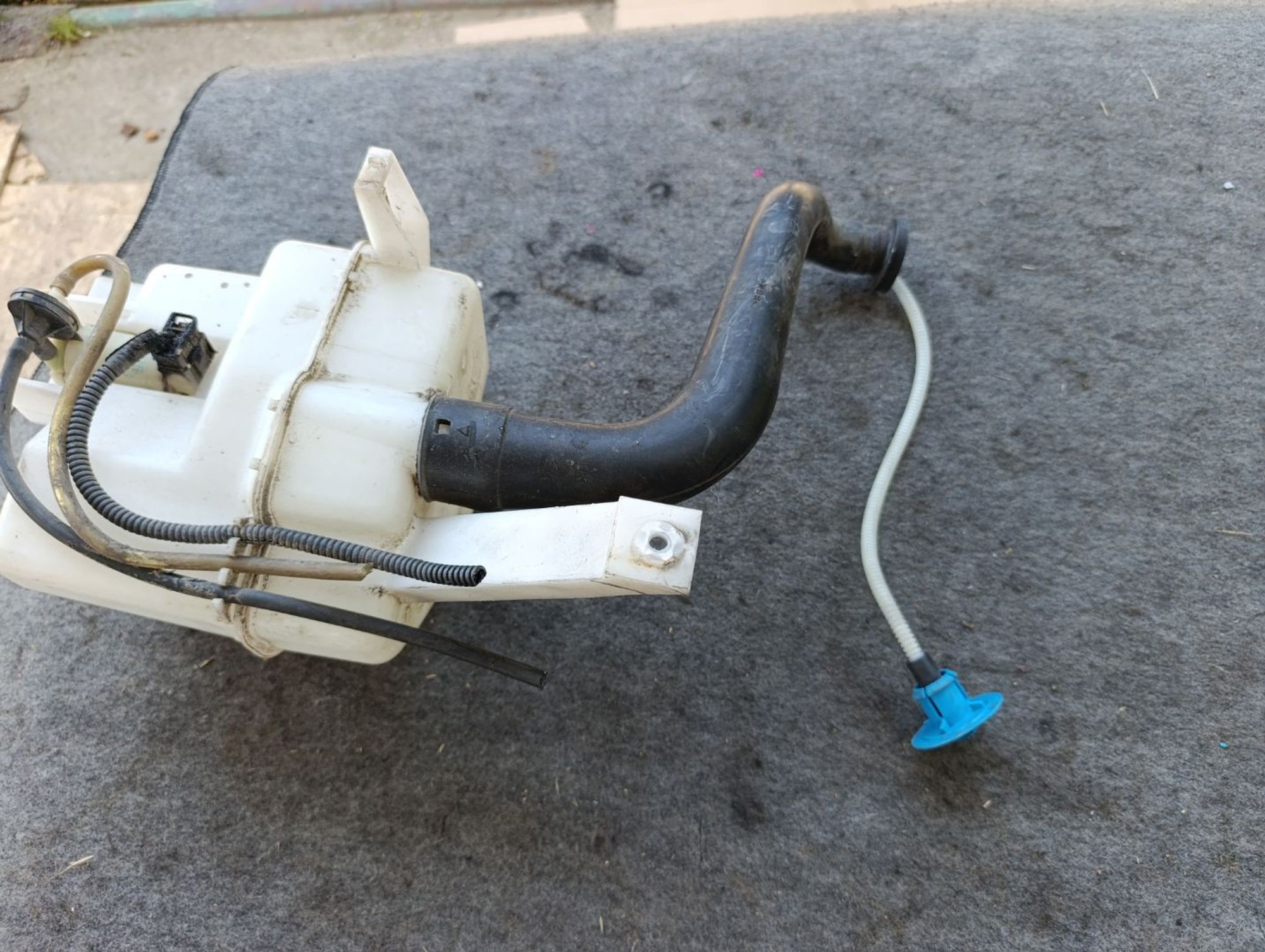 https://ycs.partsauto.market/partsauto-images/thmbs/userImages/d9b05010c61782443e0b3e264cf05921/part/6e6a86b5-cdf0-4520-8f01-f121bd0ab972_1783067414985.jpg