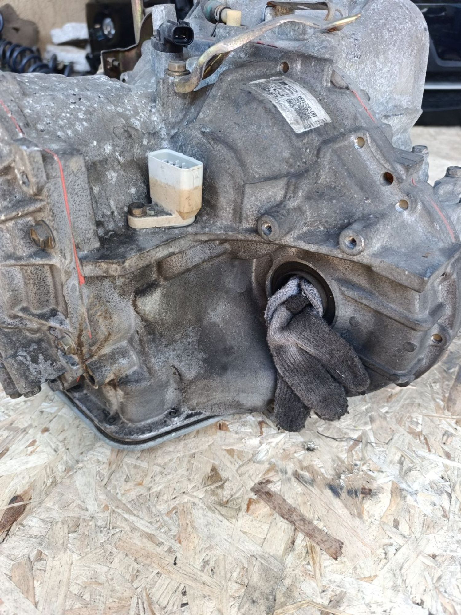 https://ycs.partsauto.market/partsauto-images/thmbs/userImages/d9b05010c61782443e0b3e264cf05921/part/6f2c2692-234f-4ec3-8c94-3b8fea824cc6_1781521679957.jpg