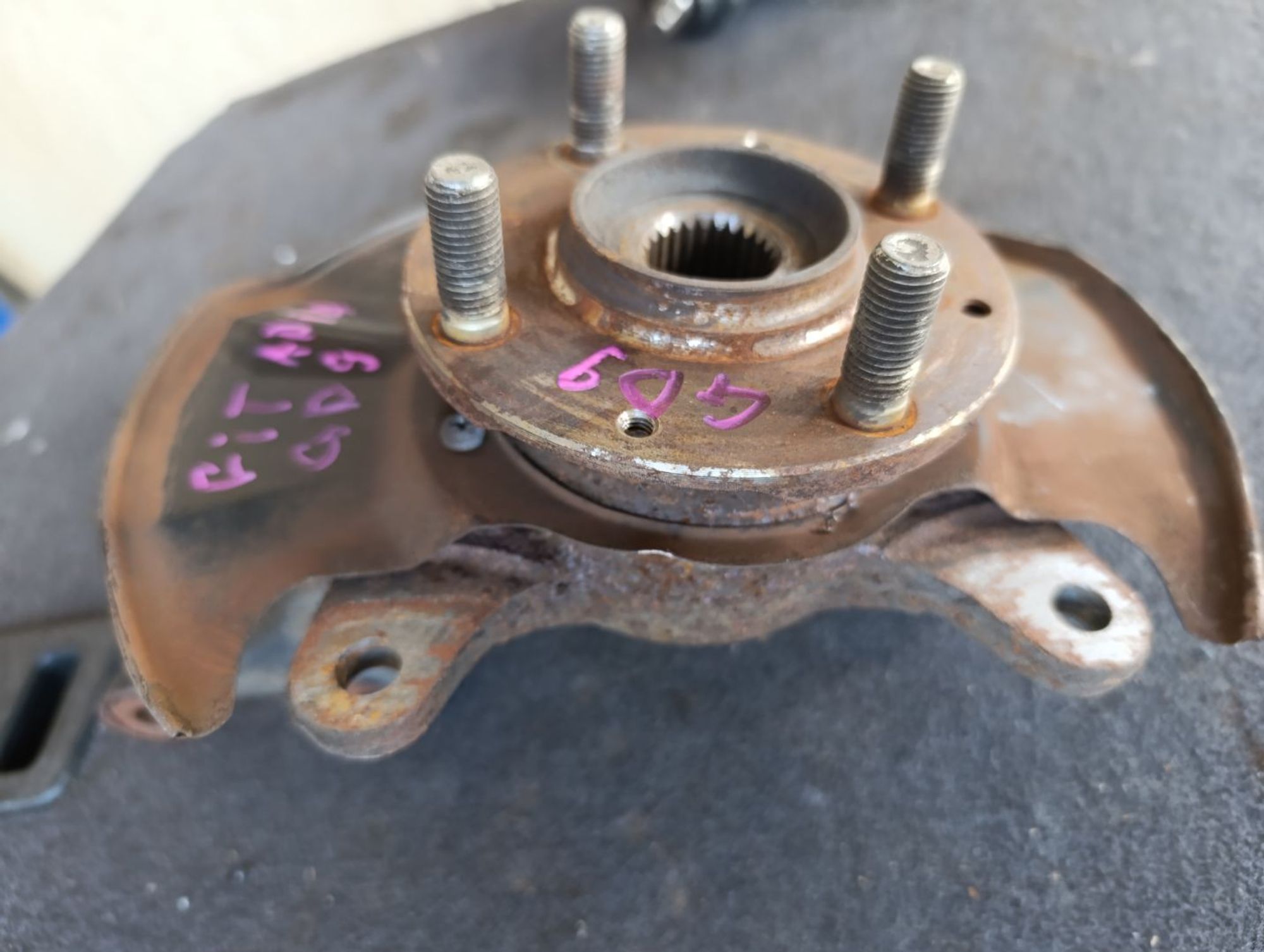 Ступица передняя левая Honda Fit aria Gd9, 1800 рублей, Ленина