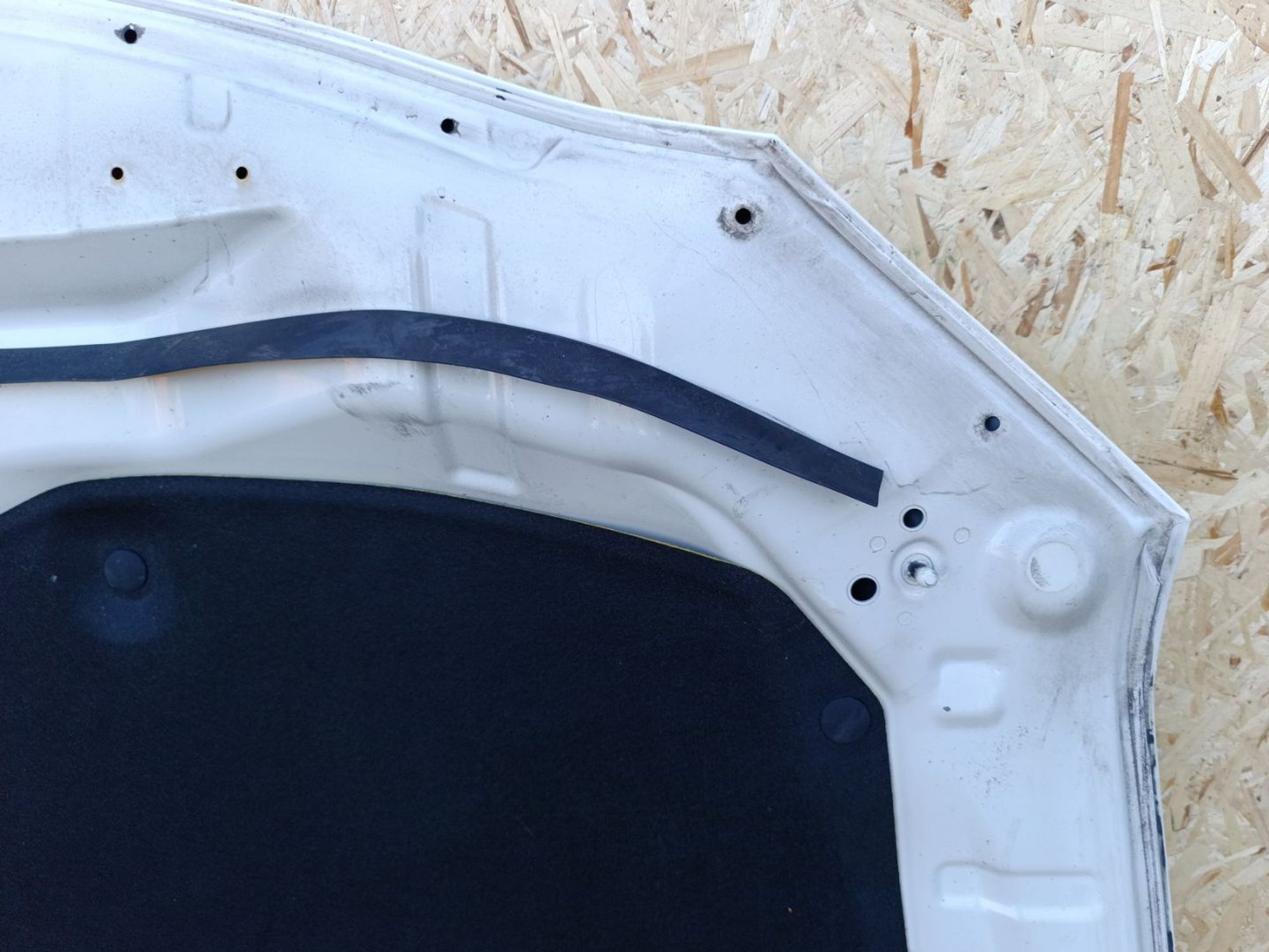 https://ycs.partsauto.market/partsauto-images/thmbs/userImages/d9b05010c61782443e0b3e264cf05921/part/70d8b44a-63ae-4075-8140-449ced84ed4a_1781703200287.jpg