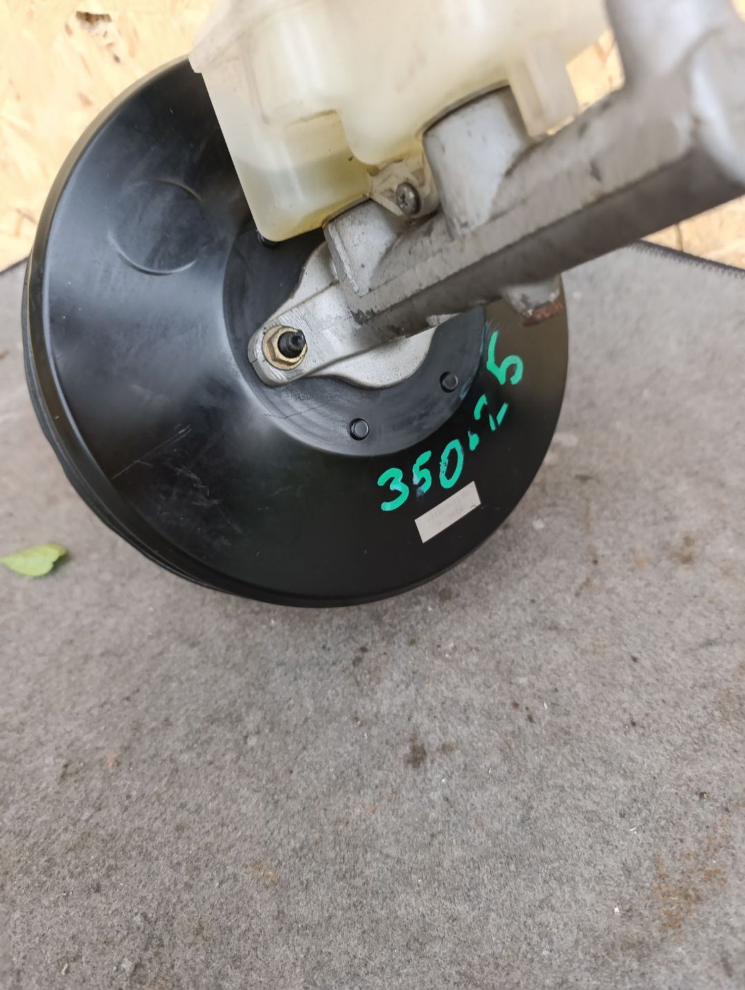 https://ycs.partsauto.market/partsauto-images/thmbs/userImages/d9b05010c61782443e0b3e264cf05921/part/73952604-0568-48d8-b7de-64445d65f3f8_1783700644060.jpg