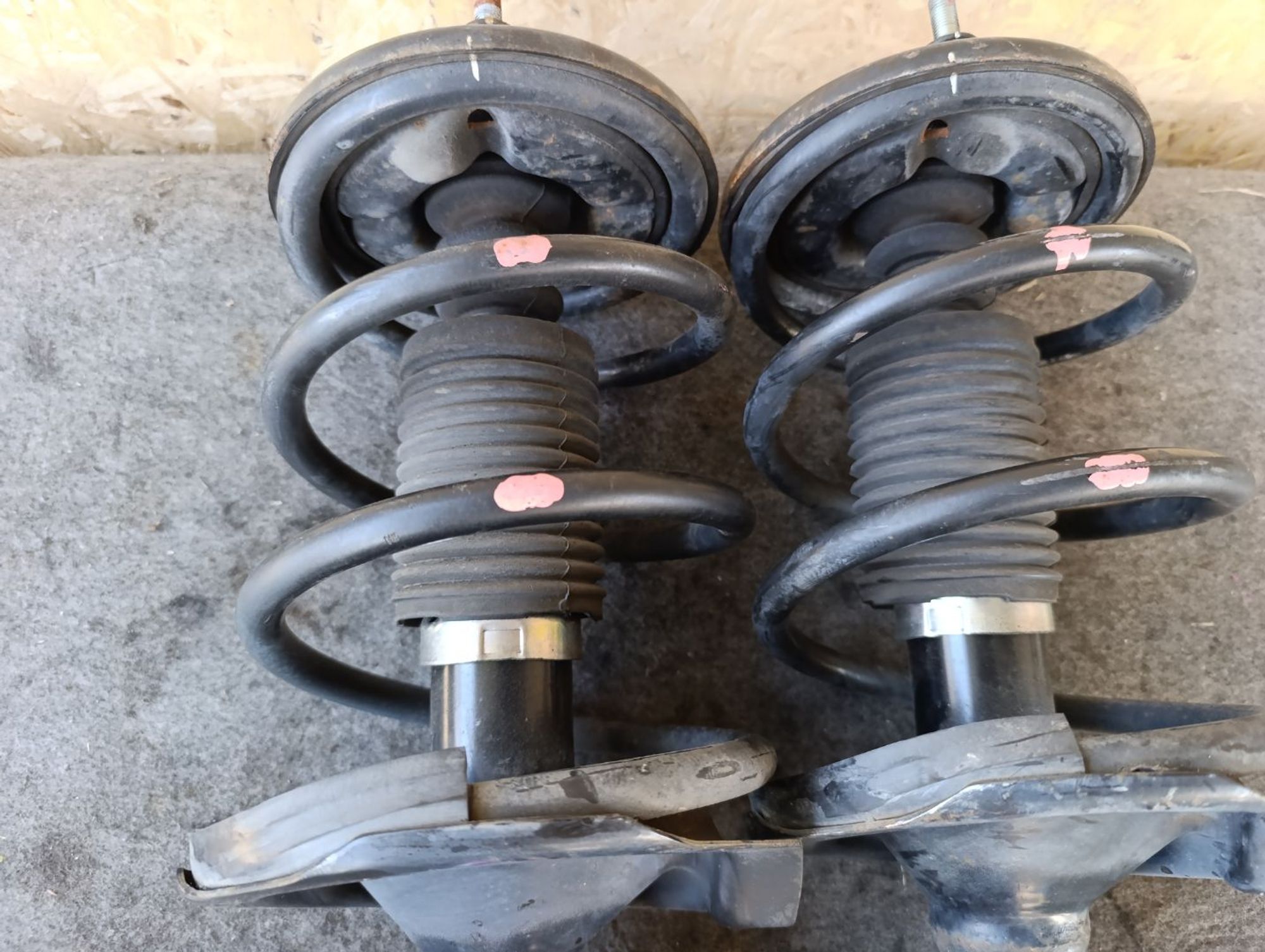 https://ycs.partsauto.market/partsauto-images/thmbs/userImages/d9b05010c61782443e0b3e264cf05921/part/744c04bb-91d7-4ff3-bab7-95abc1d48f5e_1783758491692.jpg