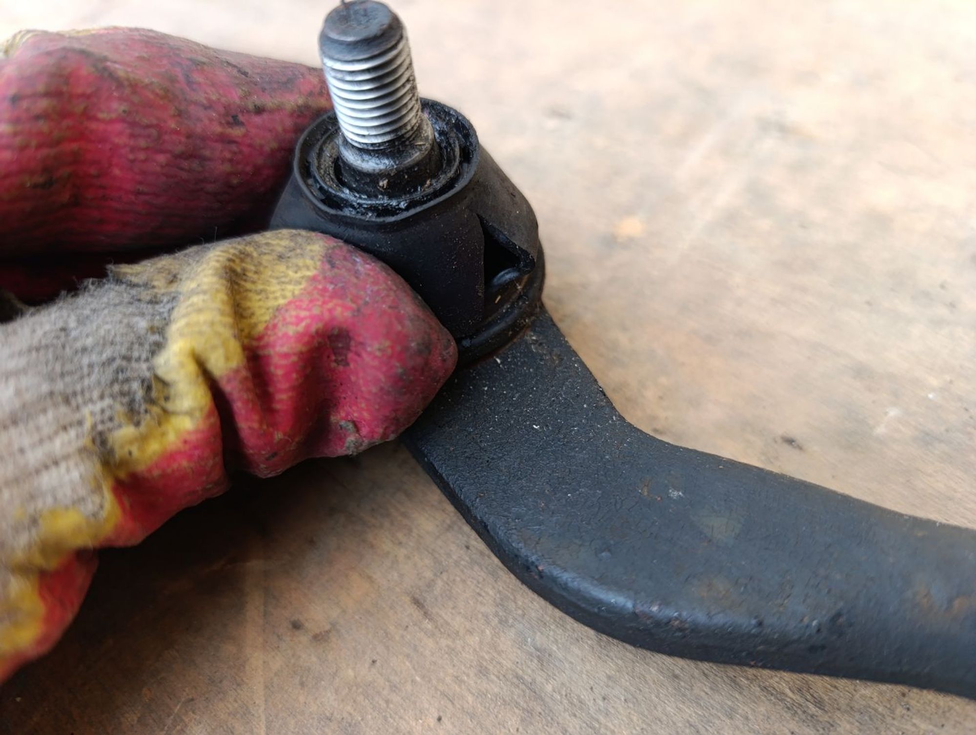 https://ycs.partsauto.market/partsauto-images/thmbs/userImages/d9b05010c61782443e0b3e264cf05921/part/74503aa8-e52a-4bd6-b407-66e5eabf01b3_1784385833978.jpg