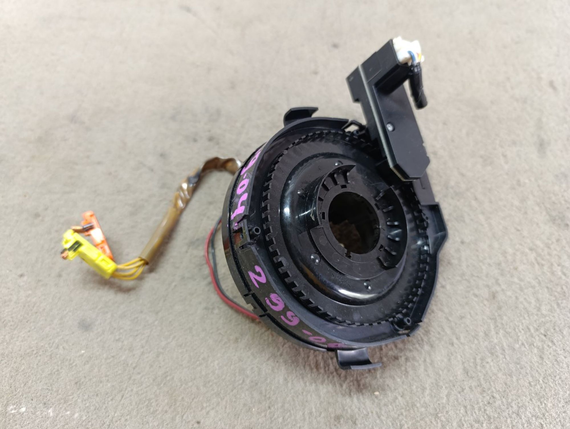 https://ycs.partsauto.market/partsauto-images/thmbs/userImages/d9b05010c61782443e0b3e264cf05921/part/74eb5372-ad79-43b4-b718-35997a7bc43f_1750072276131.jpg