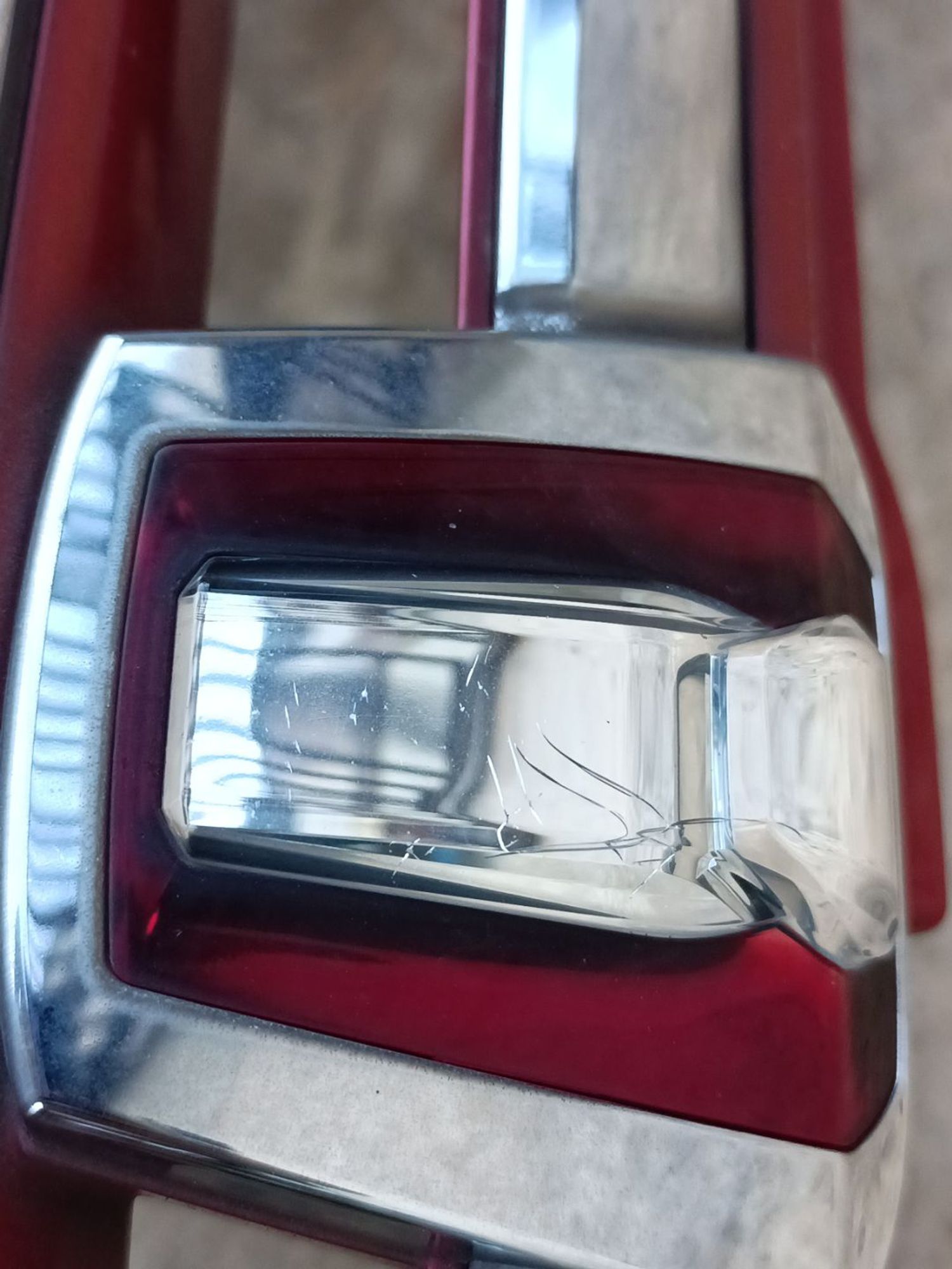 https://ycs.partsauto.market/partsauto-images/thmbs/userImages/d9b05010c61782443e0b3e264cf05921/part/7601a36d-1ad3-4360-8d96-f8e94cc0e737_1782234013797.jpg