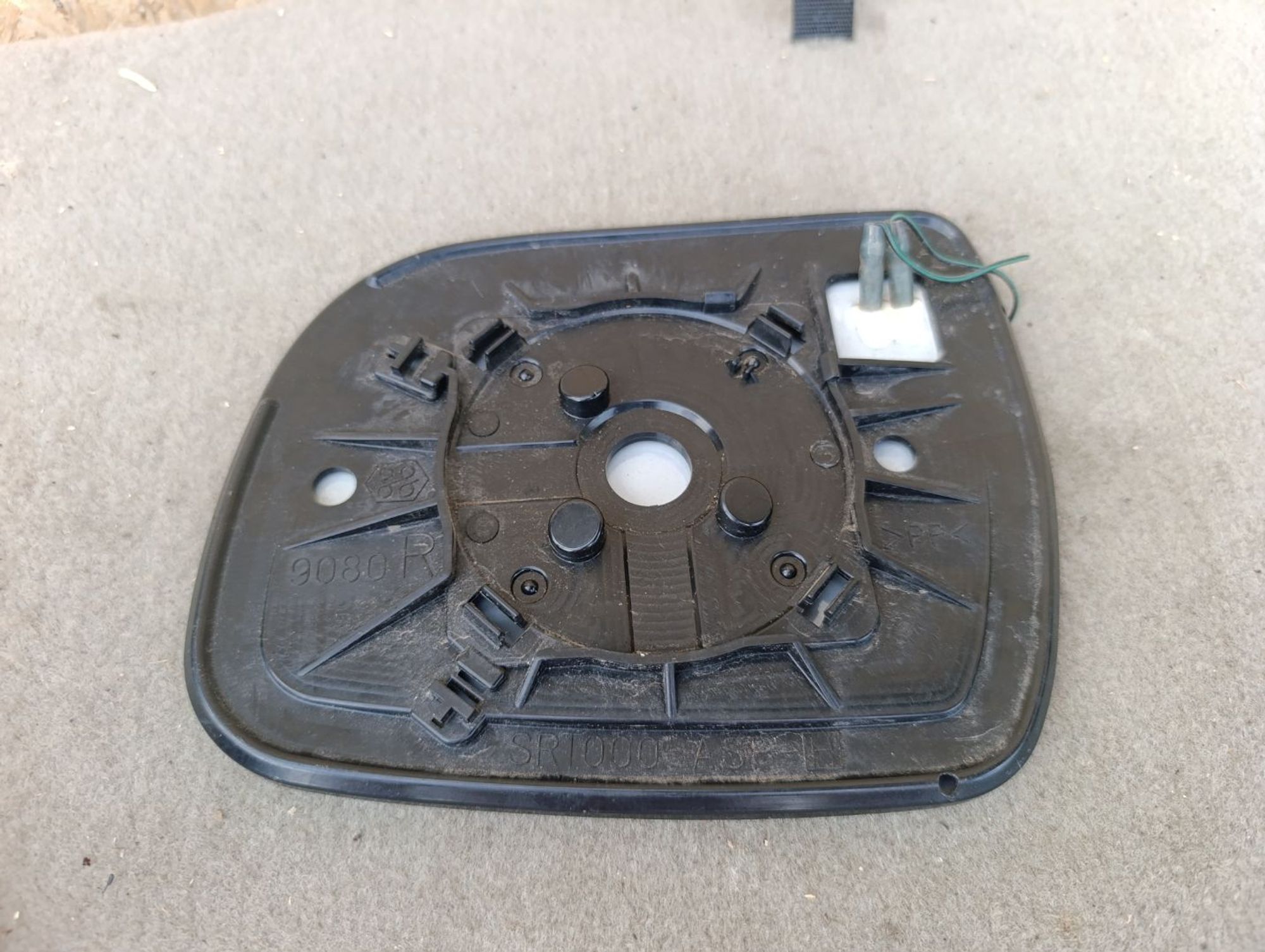 https://ycs.partsauto.market/partsauto-images/thmbs/userImages/d9b05010c61782443e0b3e264cf05921/part/770189b9-d4aa-4333-aea6-996a9fd3a4ca_1785762084164.jpg