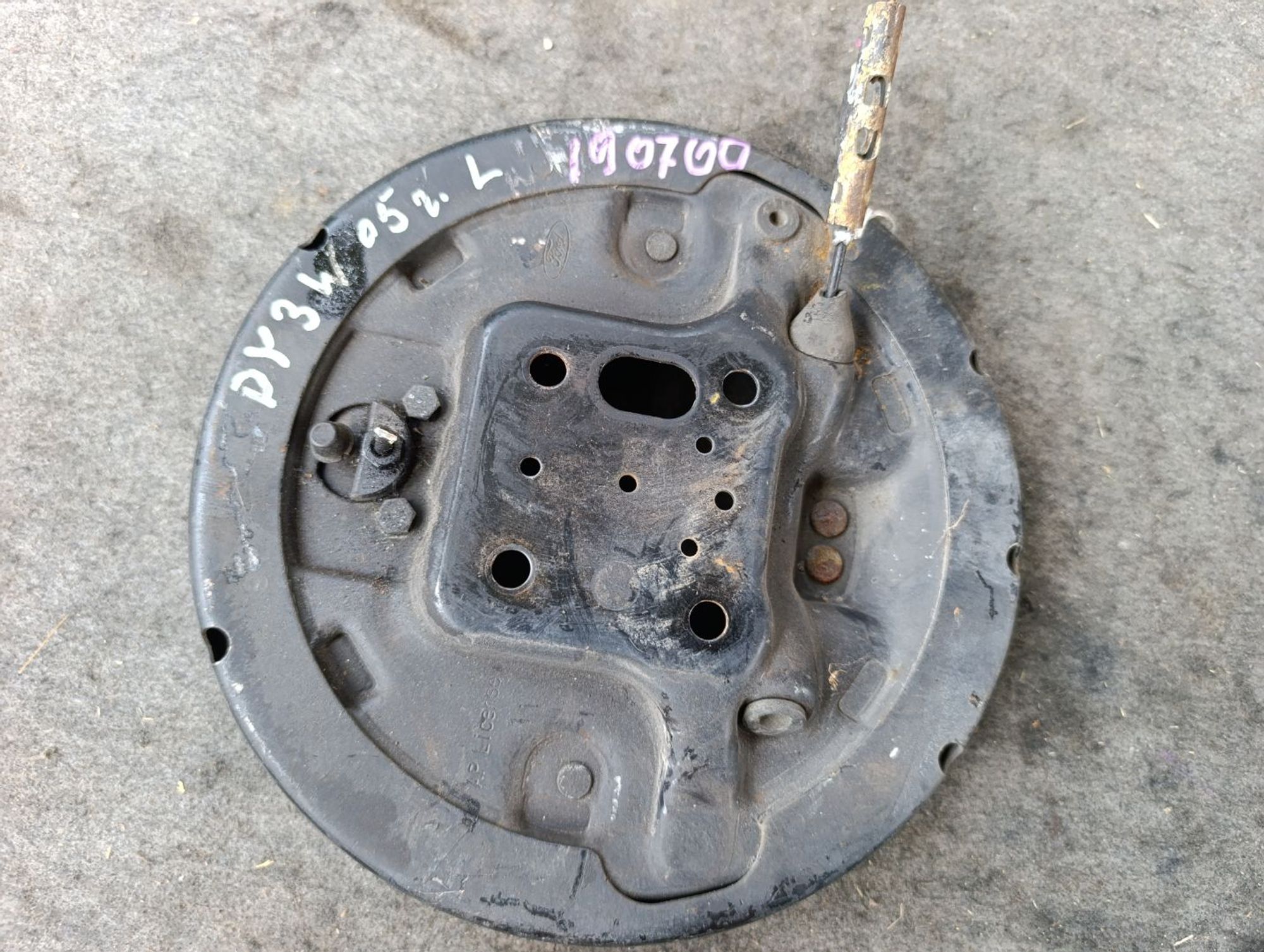 https://ycs.partsauto.market/partsauto-images/thmbs/userImages/d9b05010c61782443e0b3e264cf05921/part/78975129-e502-4e46-84b2-31978fabce42_1784453698135.jpg