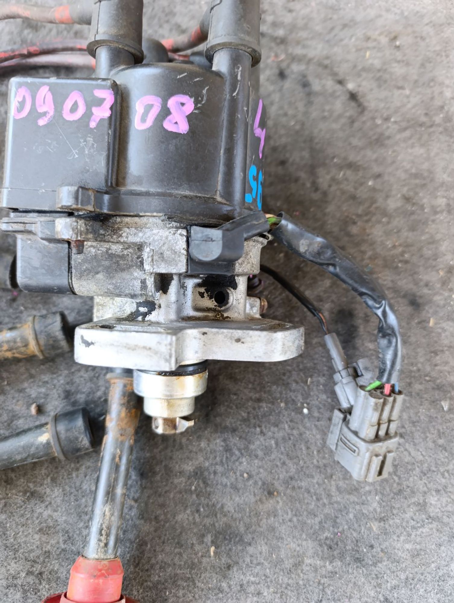 https://ycs.partsauto.market/partsauto-images/thmbs/userImages/d9b05010c61782443e0b3e264cf05921/part/79627c26-13ef-4035-a4ed-ef5363656c79_1783593432186.jpg