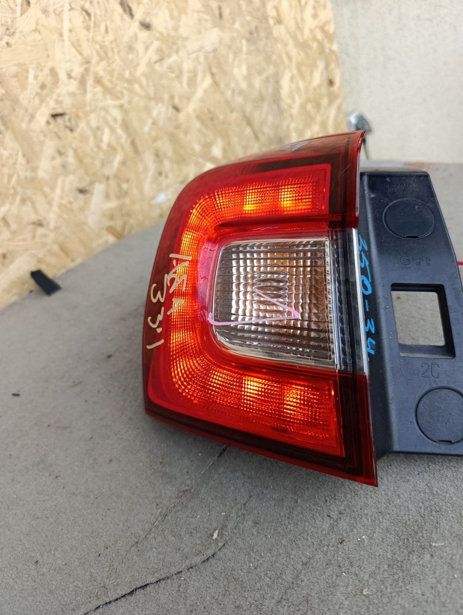 https://ycs.partsauto.market/partsauto-images/thmbs/userImages/d9b05010c61782443e0b3e264cf05921/part/79bdf0b6-286c-44c0-9abf-284ef8f124c5_1784727152683.jpg