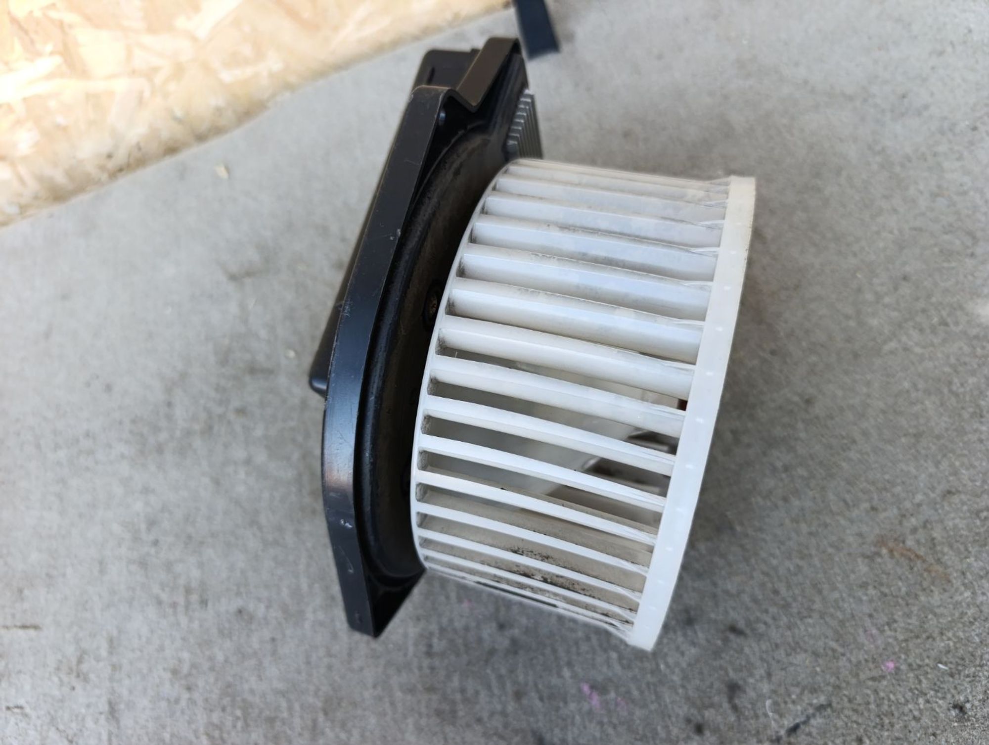 https://ycs.partsauto.market/partsauto-images/thmbs/userImages/d9b05010c61782443e0b3e264cf05921/part/7a1c11ba-afa3-41c9-8a69-c3883177bf87_1785596646107.jpg