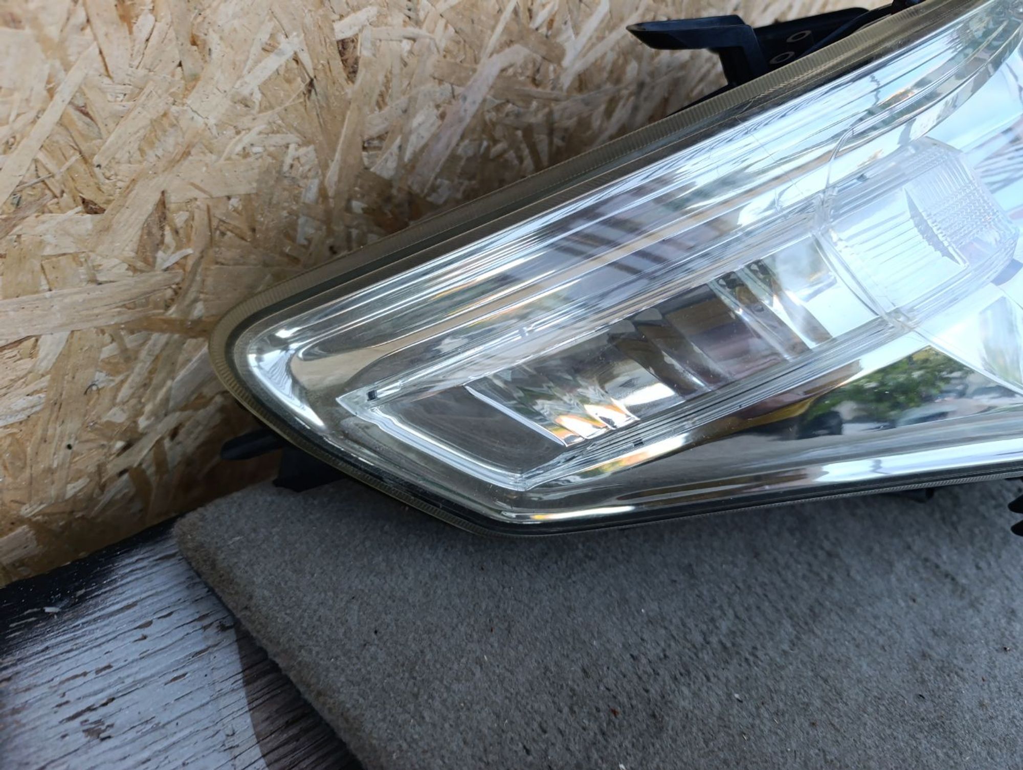 Фара правая Toyota Alphard anh20w 58-22, 21000 рублей, Ленина