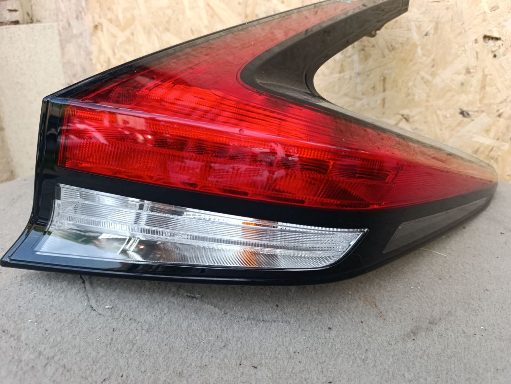 https://ycs.partsauto.market/partsauto-images/thmbs/userImages/d9b05010c61782443e0b3e264cf05921/part/7b81b300-5cb9-4003-b942-194a59158d5b_1784727652903.jpg