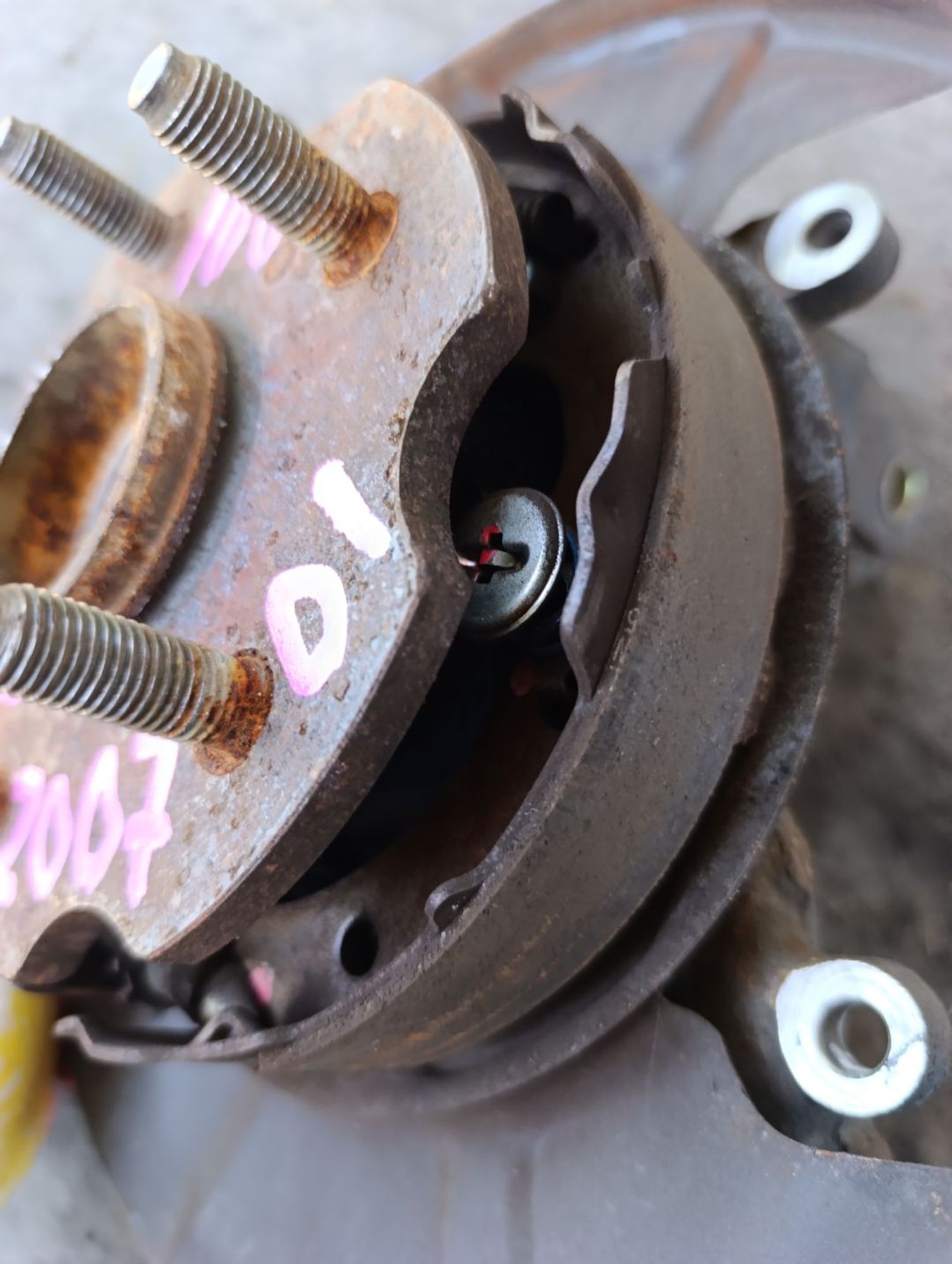 https://ycs.partsauto.market/partsauto-images/thmbs/userImages/d9b05010c61782443e0b3e264cf05921/part/7bd735b2-adab-48f4-960c-f7db85d3ac2f_1784539947079.jpg