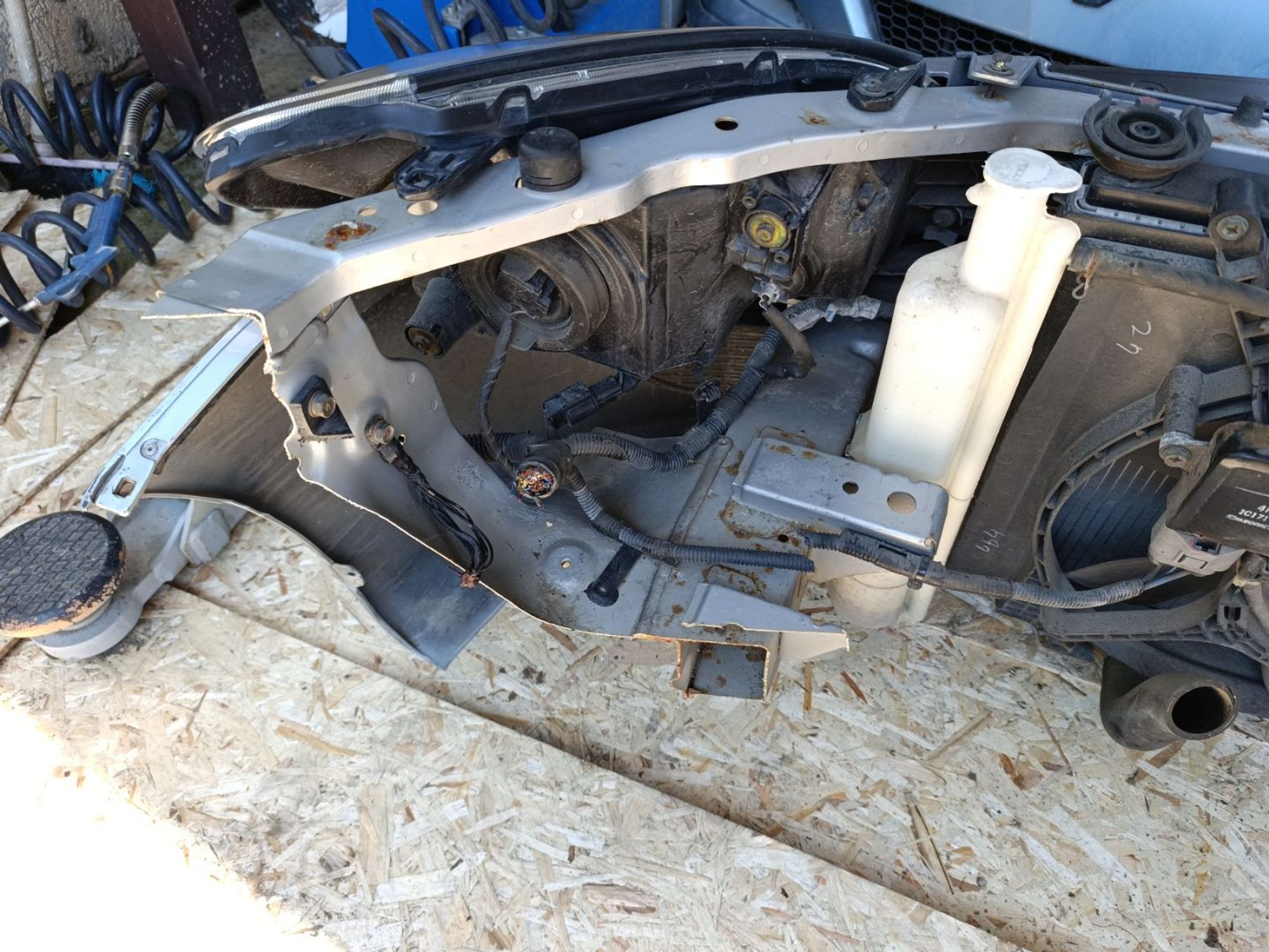 https://ycs.partsauto.market/partsauto-images/thmbs/userImages/d9b05010c61782443e0b3e264cf05921/part/7d6e93c4-0ddb-4fc7-8f60-a2bb9be7c37f_1781180373565.jpg