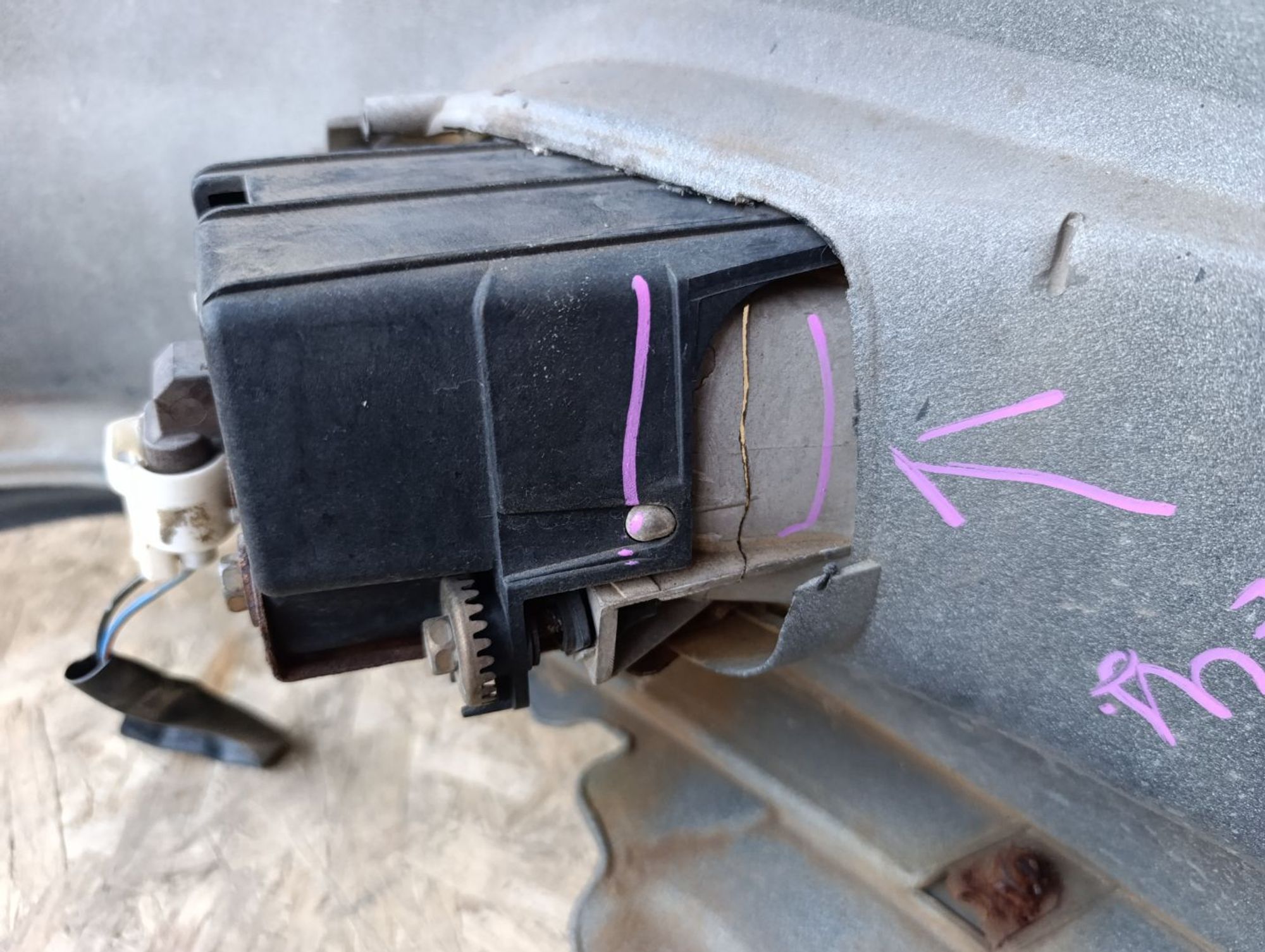 https://ycs.partsauto.market/partsauto-images/thmbs/userImages/d9b05010c61782443e0b3e264cf05921/part/839d5c88-c7c5-40d0-be9c-8f3b935ff01f_1782752483620.jpg