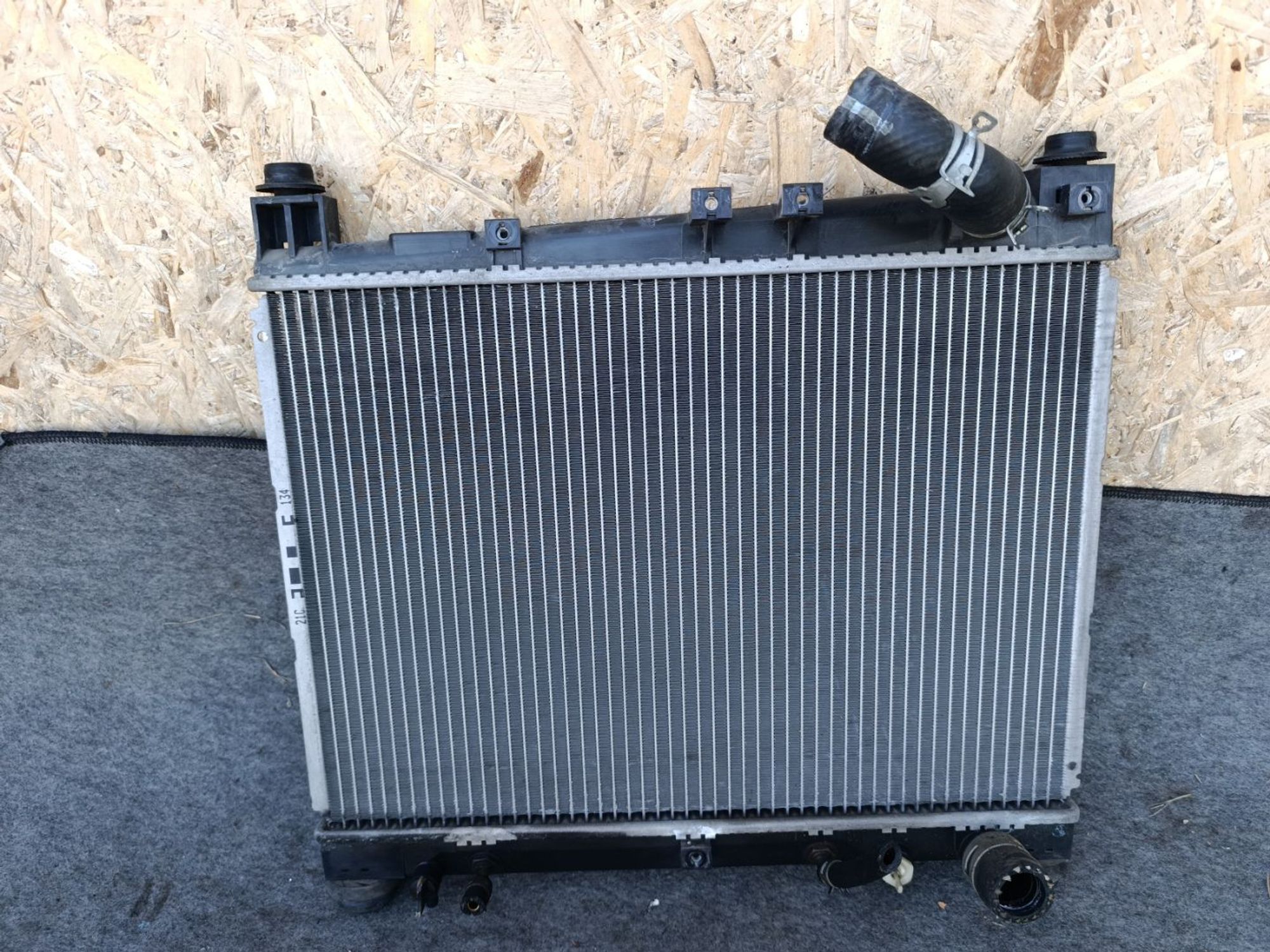 https://ycs.partsauto.market/partsauto-images/thmbs/userImages/d9b05010c61782443e0b3e264cf05921/part/84223404-5cfb-4b7c-aaf5-bcc0d4b1840a_1781180792436.jpg