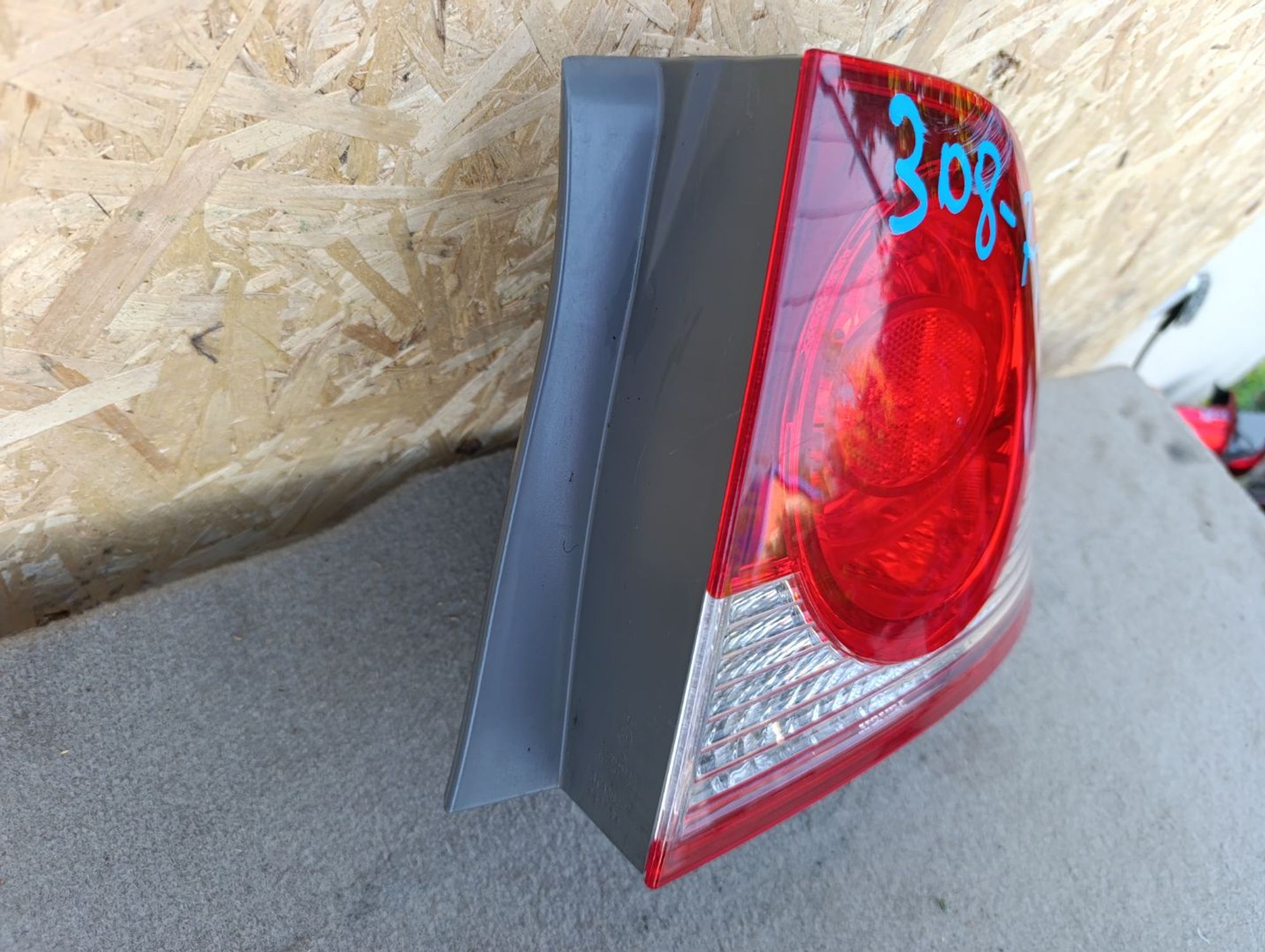 https://ycs.partsauto.market/partsauto-images/thmbs/userImages/d9b05010c61782443e0b3e264cf05921/part/842495ca-6758-4c49-9201-a677784607a6_1784558035775.jpg