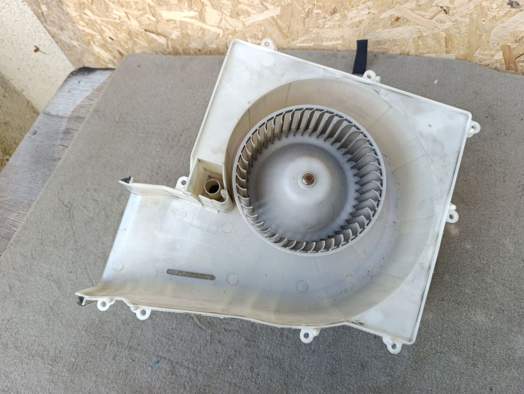 https://ycs.partsauto.market/partsauto-images/thmbs/userImages/d9b05010c61782443e0b3e264cf05921/part/85f06b48-9808-44bd-b923-6d75f1775f90_1785417221993.jpg