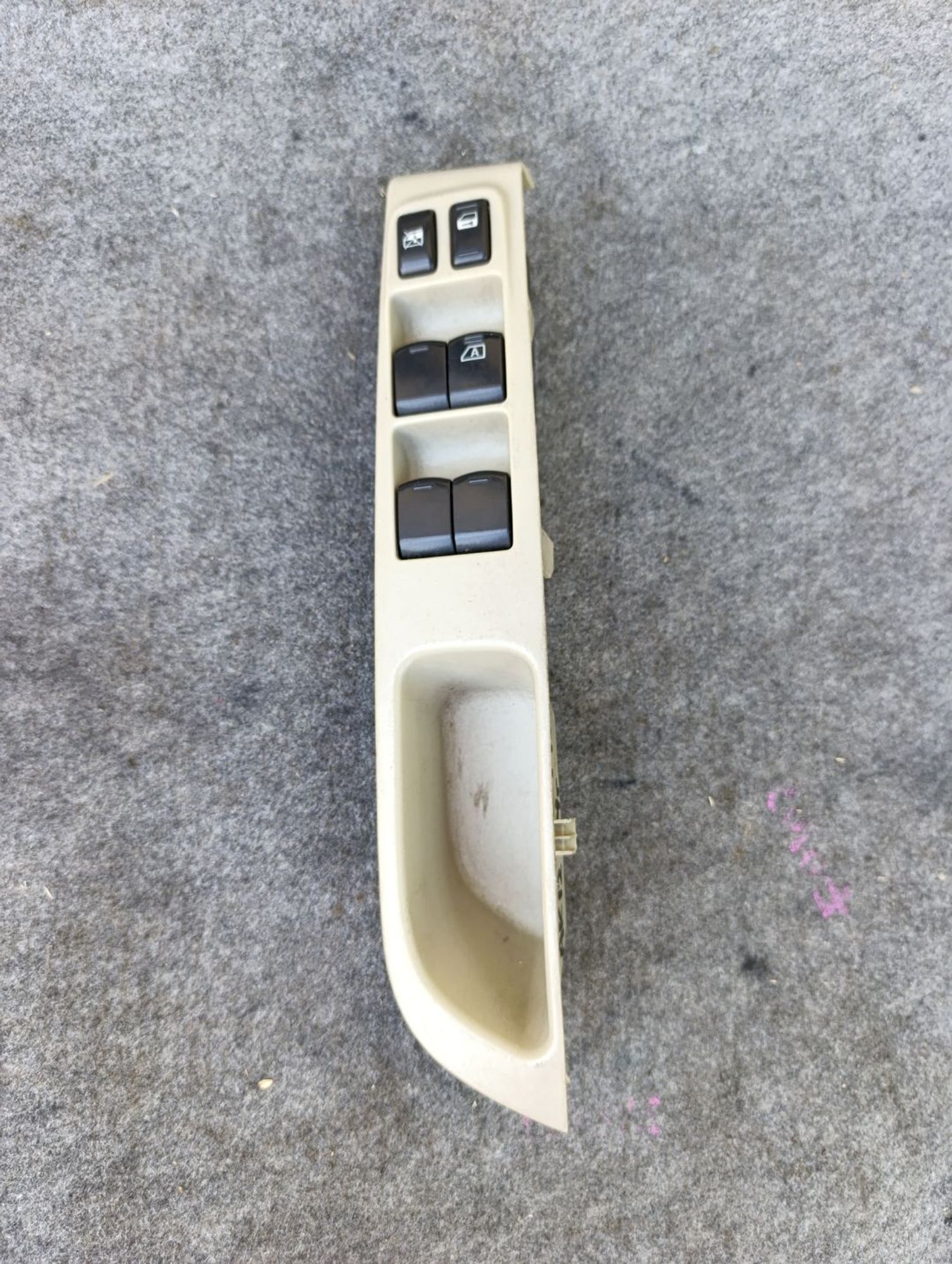 https://ycs.partsauto.market/partsauto-images/thmbs/userImages/d9b05010c61782443e0b3e264cf05921/part/86d48c01-cbfd-463a-83f0-271a834dba2c_1783337293332.jpg