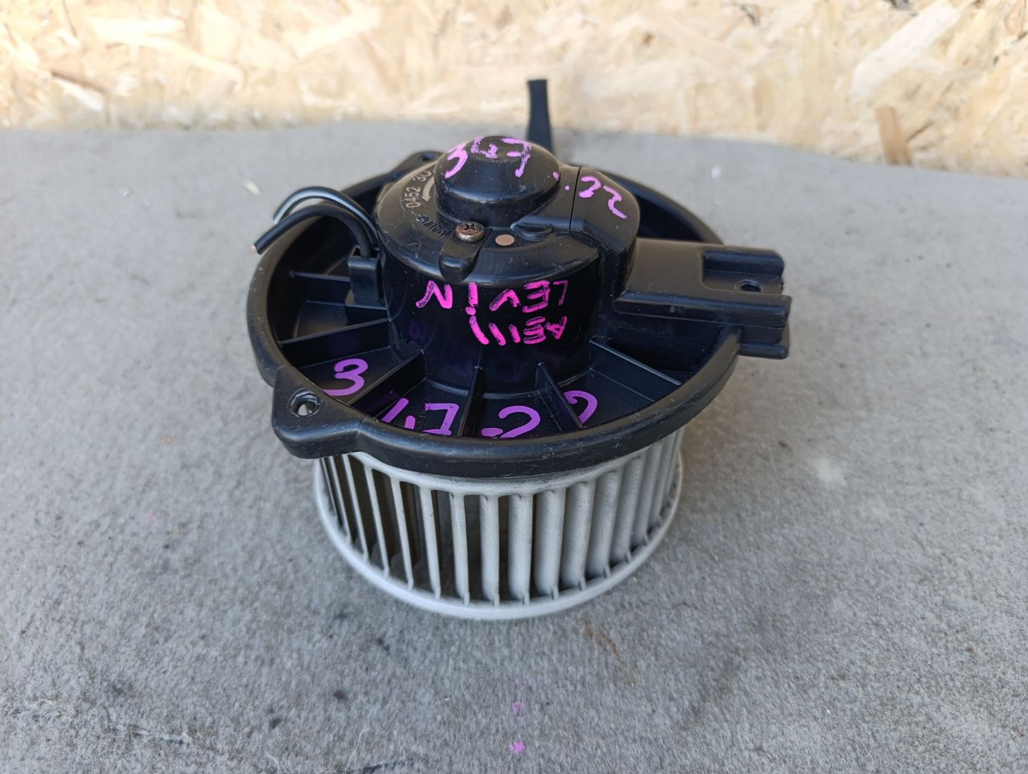 https://ycs.partsauto.market/partsauto-images/thmbs/userImages/d9b05010c61782443e0b3e264cf05921/part/871360f6-1cba-4659-b1c9-045e2c6846ee_1785506034466.jpg