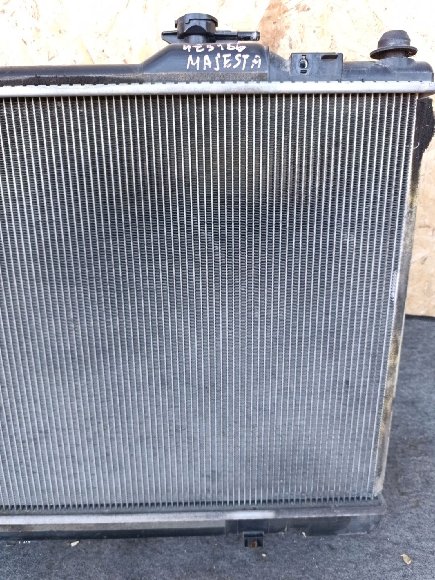 https://ycs.partsauto.market/partsauto-images/thmbs/userImages/d9b05010c61782443e0b3e264cf05921/part/872becee-593a-4f77-9efc-f4b5f449a019_1781620925397.jpg
