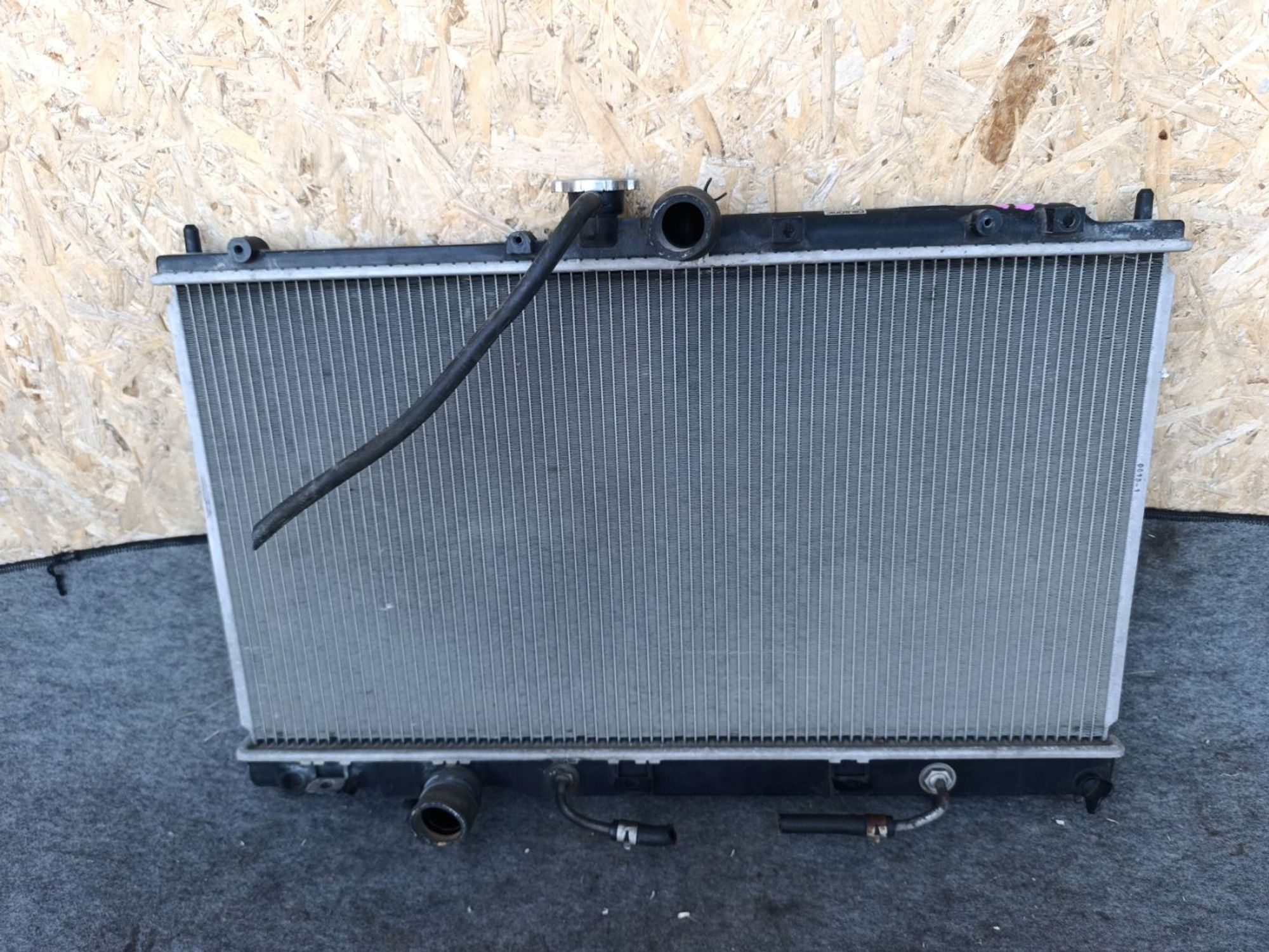 https://ycs.partsauto.market/partsauto-images/thmbs/userImages/d9b05010c61782443e0b3e264cf05921/part/880ae7b3-8fa8-4236-b5d5-24ab2da86504_1781619907158.jpg