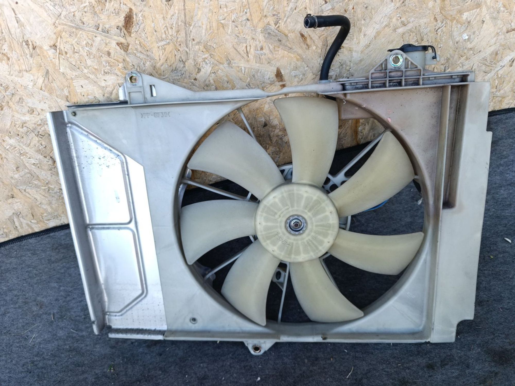 https://ycs.partsauto.market/partsauto-images/thmbs/userImages/d9b05010c61782443e0b3e264cf05921/part/89d12c48-d410-417a-97fb-4db7afba003f_1781532768694.jpg