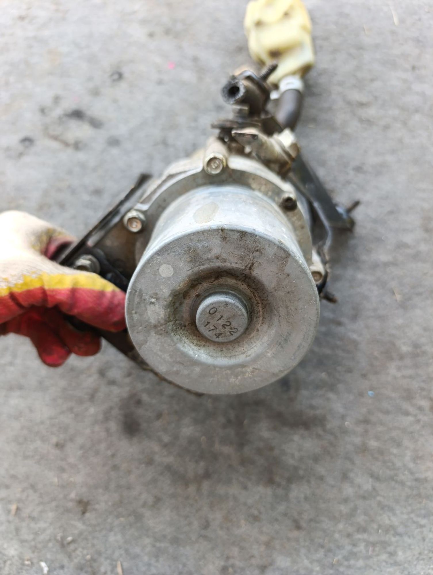 https://ycs.partsauto.market/partsauto-images/thmbs/userImages/d9b05010c61782443e0b3e264cf05921/part/8b8d797d-1746-4c8f-b727-57a59d6ea320_1783069774082.jpg
