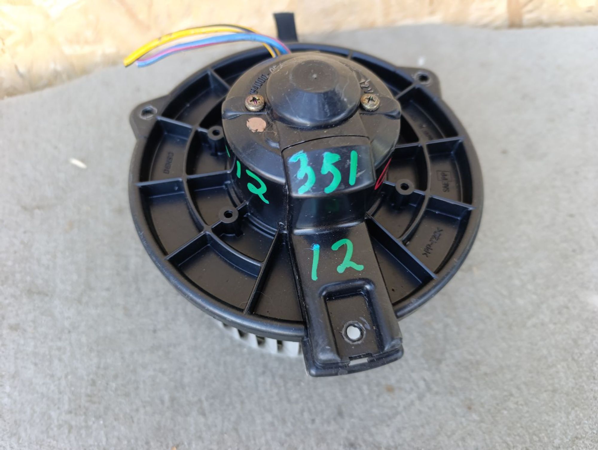 https://ycs.partsauto.market/partsauto-images/thmbs/userImages/d9b05010c61782443e0b3e264cf05921/part/8ddf66de-7c0a-4eb8-9046-e92e7da885b6_1785509358792.jpg