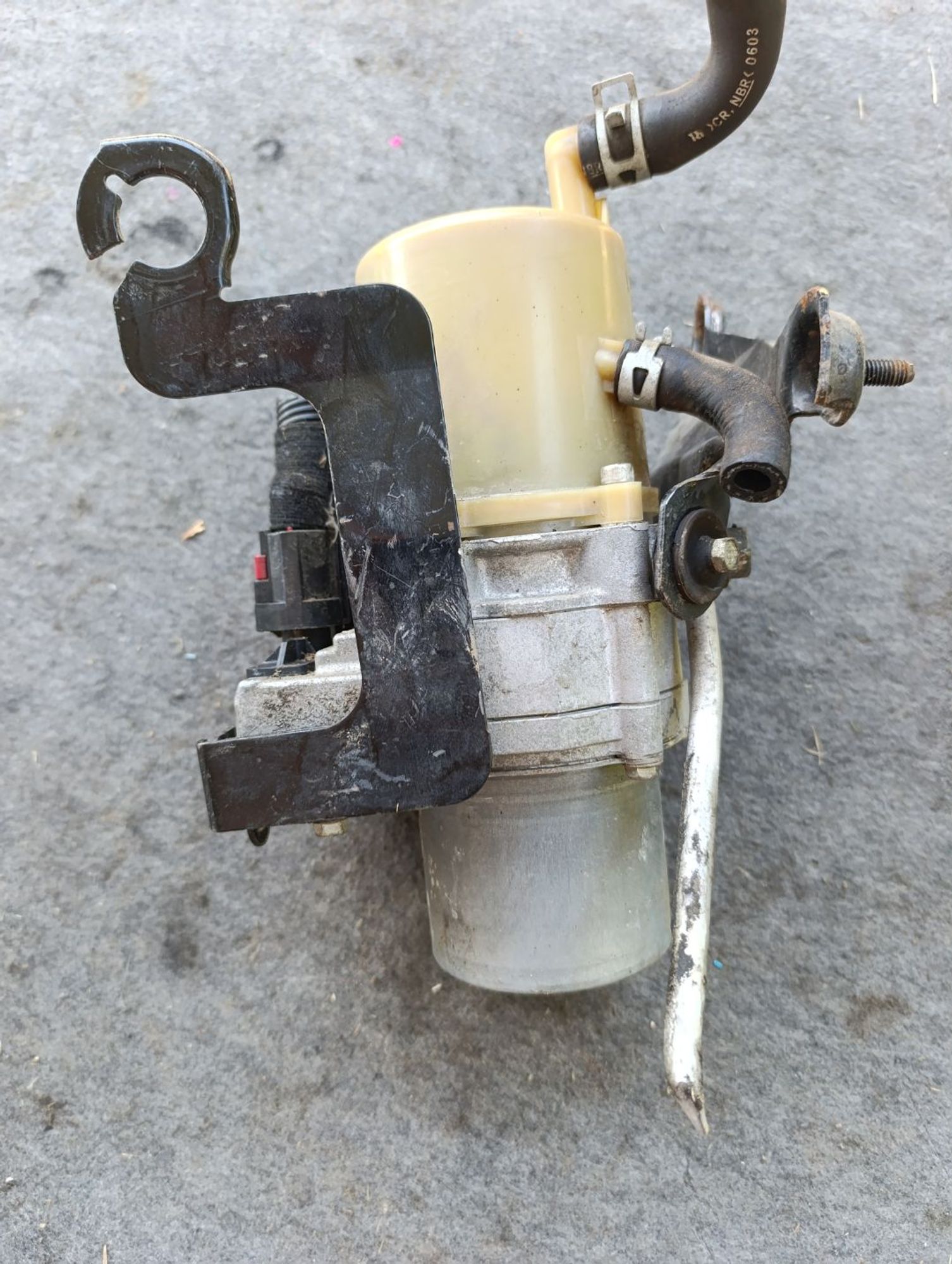 https://ycs.partsauto.market/partsauto-images/thmbs/userImages/d9b05010c61782443e0b3e264cf05921/part/8e91a2d5-3894-4105-a10c-73542a05ac92_1783069657676.jpg