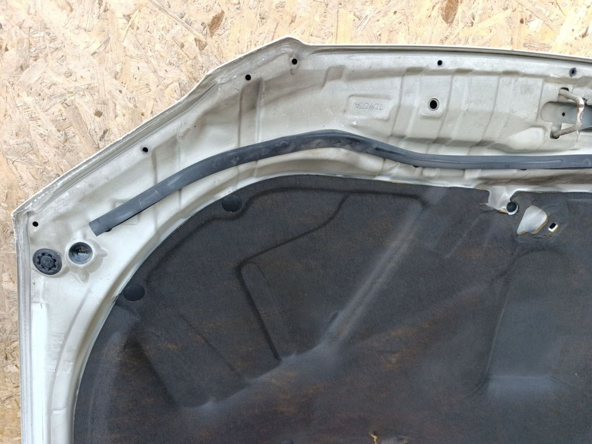 https://ycs.partsauto.market/partsauto-images/thmbs/userImages/d9b05010c61782443e0b3e264cf05921/part/8ff5d698-7965-46a3-b82c-3e29739cea1e_1781797784704.jpg