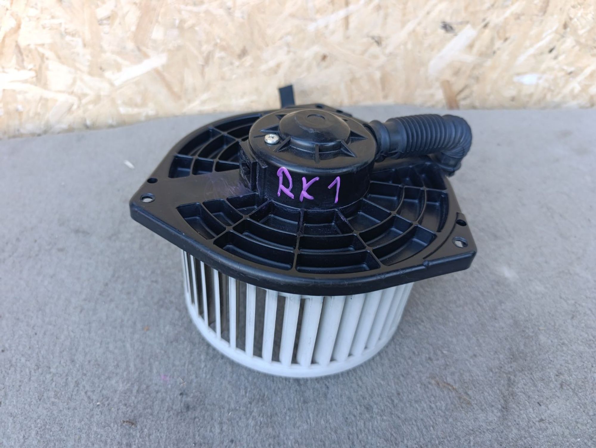 https://ycs.partsauto.market/partsauto-images/thmbs/userImages/d9b05010c61782443e0b3e264cf05921/part/90bc6230-47d6-465c-990d-26dfb4152a6f_1785423096348.jpg