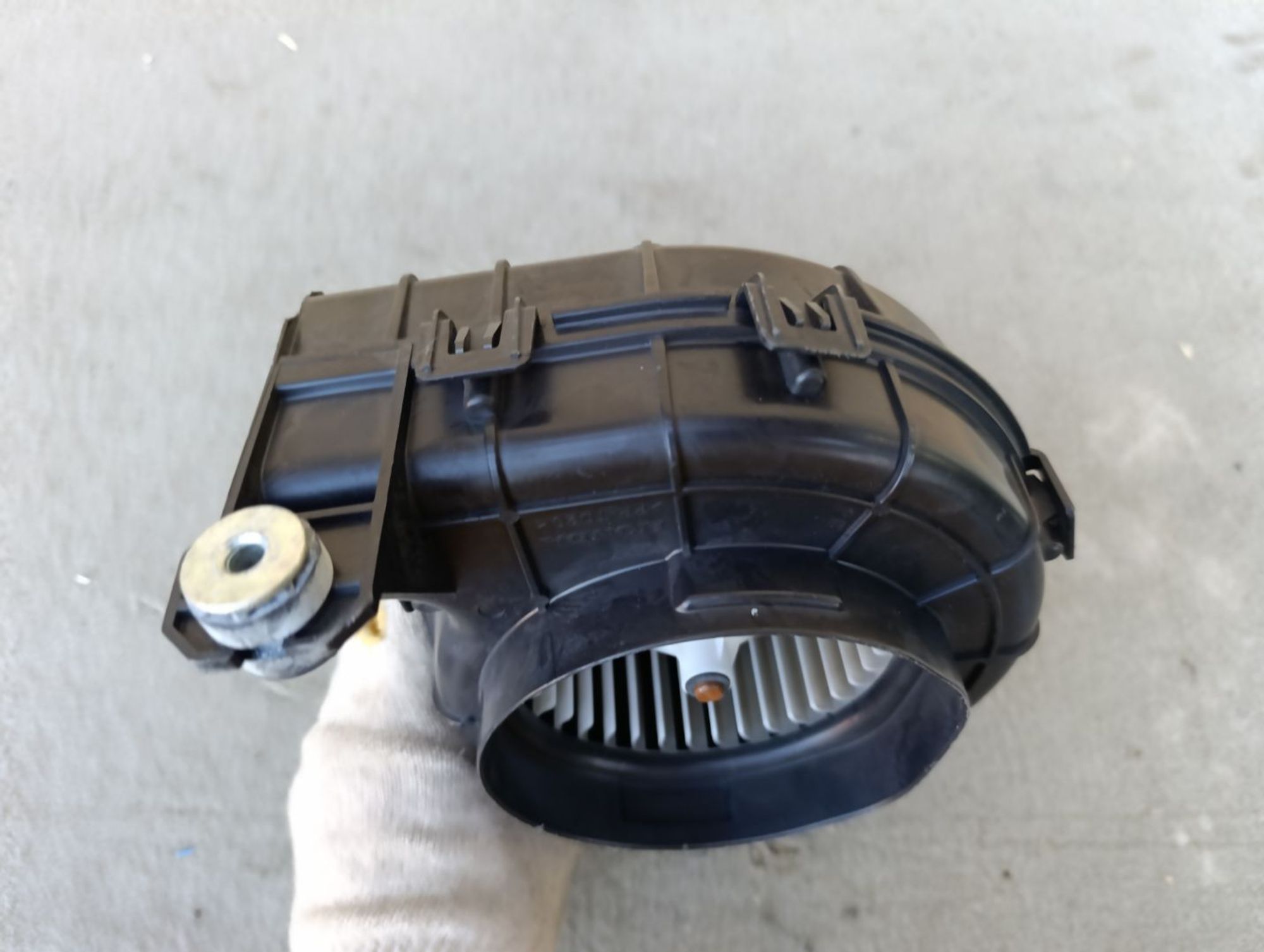 https://ycs.partsauto.market/partsauto-images/thmbs/userImages/d9b05010c61782443e0b3e264cf05921/part/9118f29a-f3f5-48ac-8b0e-1f86227d08b1_1785509617302.jpg