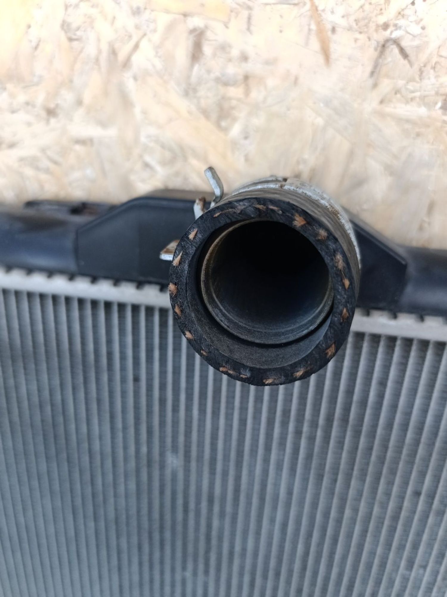 https://ycs.partsauto.market/partsauto-images/thmbs/userImages/d9b05010c61782443e0b3e264cf05921/part/92120a71-7188-4535-b733-2318cbabe0cb_1781105119791.jpg