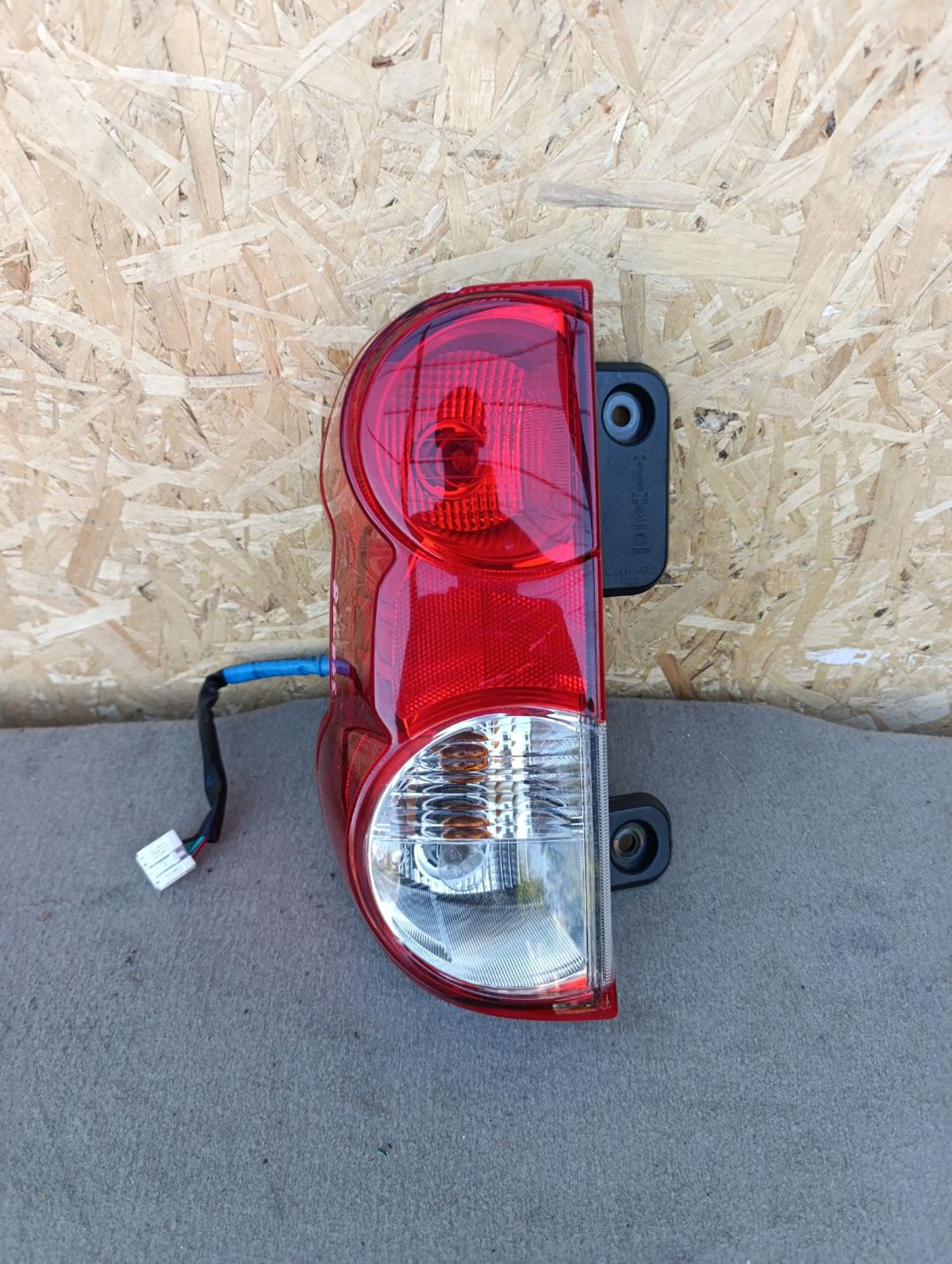 https://ycs.partsauto.market/partsauto-images/thmbs/userImages/d9b05010c61782443e0b3e264cf05921/part/926218d1-01d7-4059-8cf0-cc0a9056b246_1784556468489.jpg