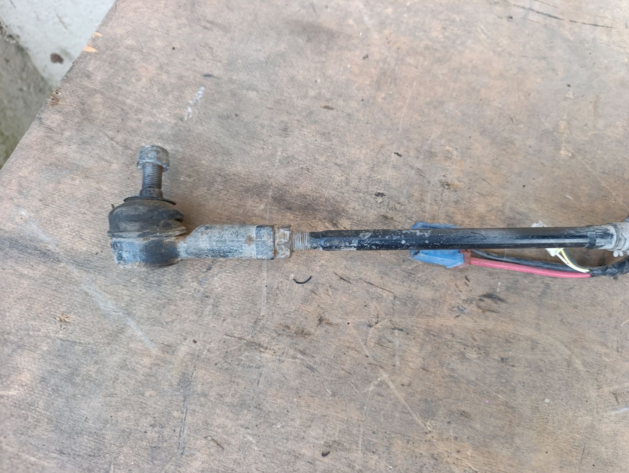 https://ycs.partsauto.market/partsauto-images/thmbs/userImages/d9b05010c61782443e0b3e264cf05921/part/980c4105-a2e9-4d7c-8636-617eab758827_1784453140913.jpg