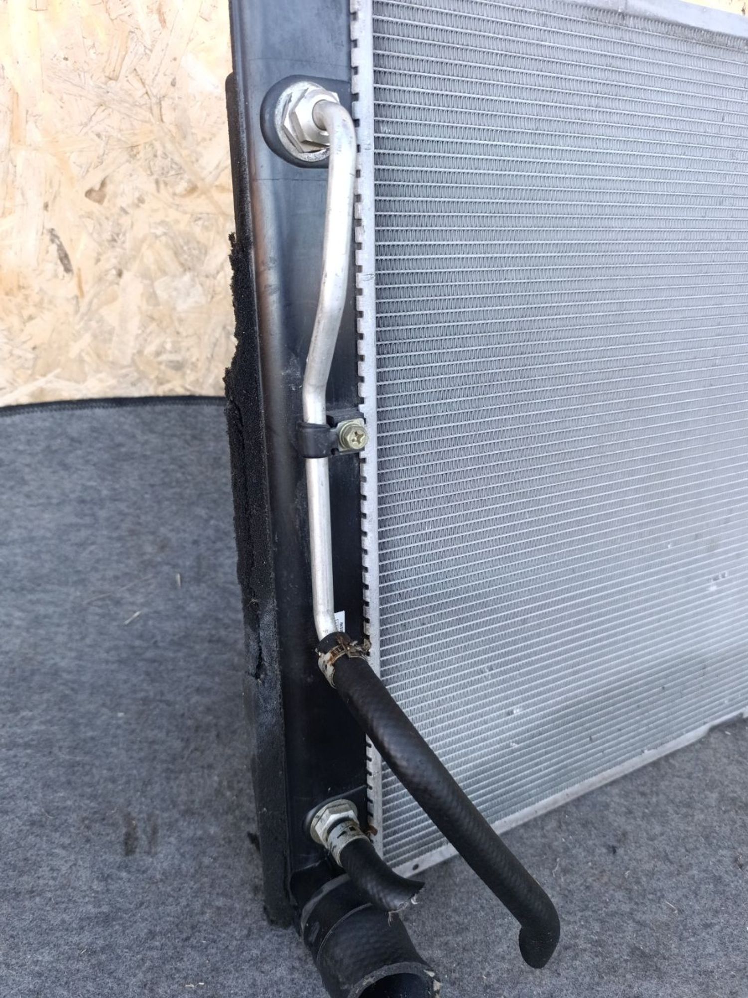 https://ycs.partsauto.market/partsauto-images/thmbs/userImages/d9b05010c61782443e0b3e264cf05921/part/997eb2d5-fd88-4fd4-8cd6-823a0de1813d_1781623520906.jpg