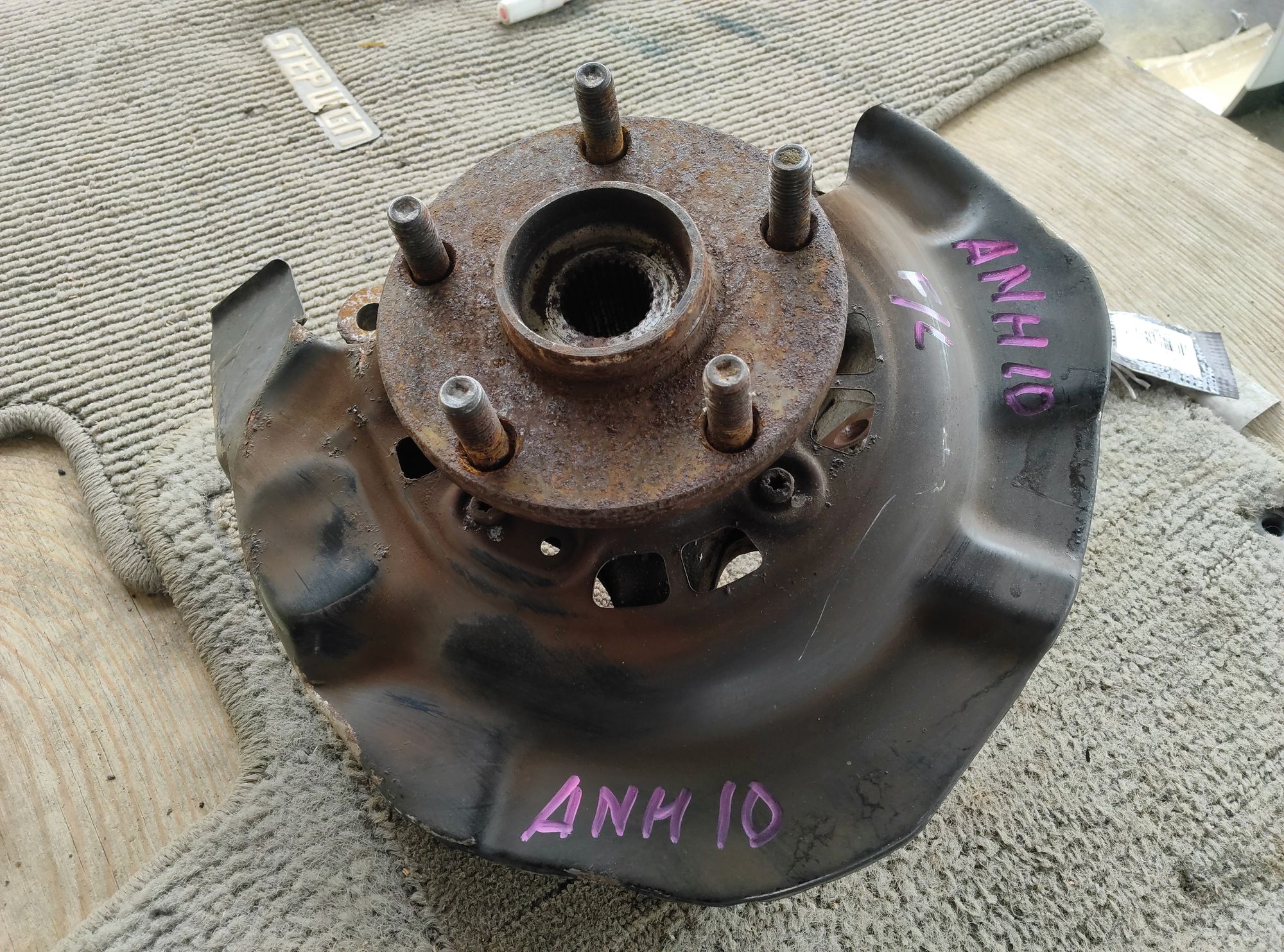 Ступица передняя левая Toyota Alphard anh10, 2000 рублей, Ленина