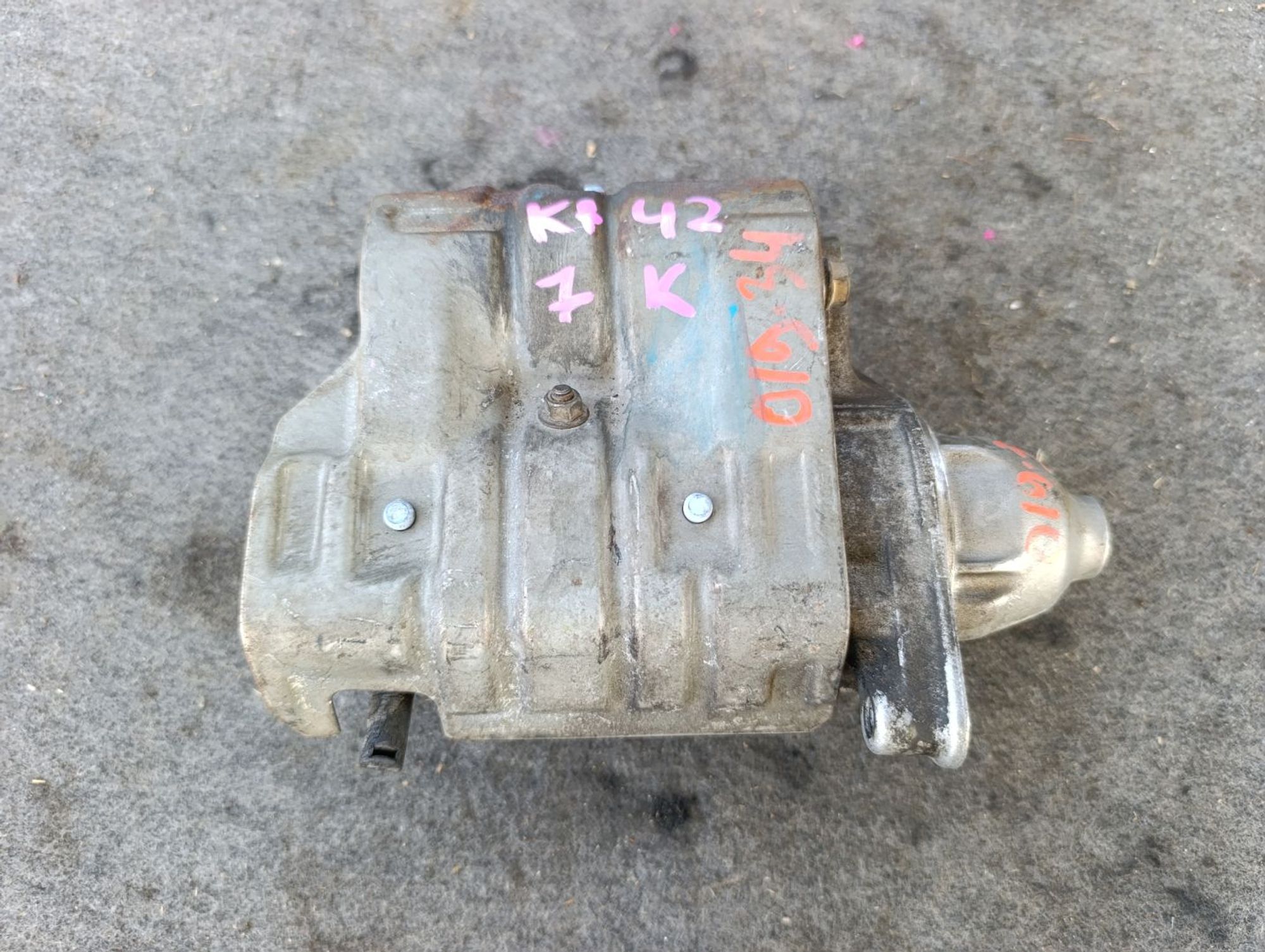 https://ycs.partsauto.market/partsauto-images/thmbs/userImages/d9b05010c61782443e0b3e264cf05921/part/9c87677c-b8b0-481f-845b-acc2d01b9313_1783495156945.jpg
