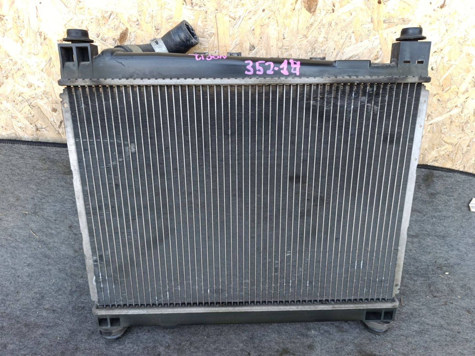 https://ycs.partsauto.market/partsauto-images/thmbs/userImages/d9b05010c61782443e0b3e264cf05921/part/9d35605d-0f24-4b87-a77e-c777dfa9709c_1781180780380.jpg