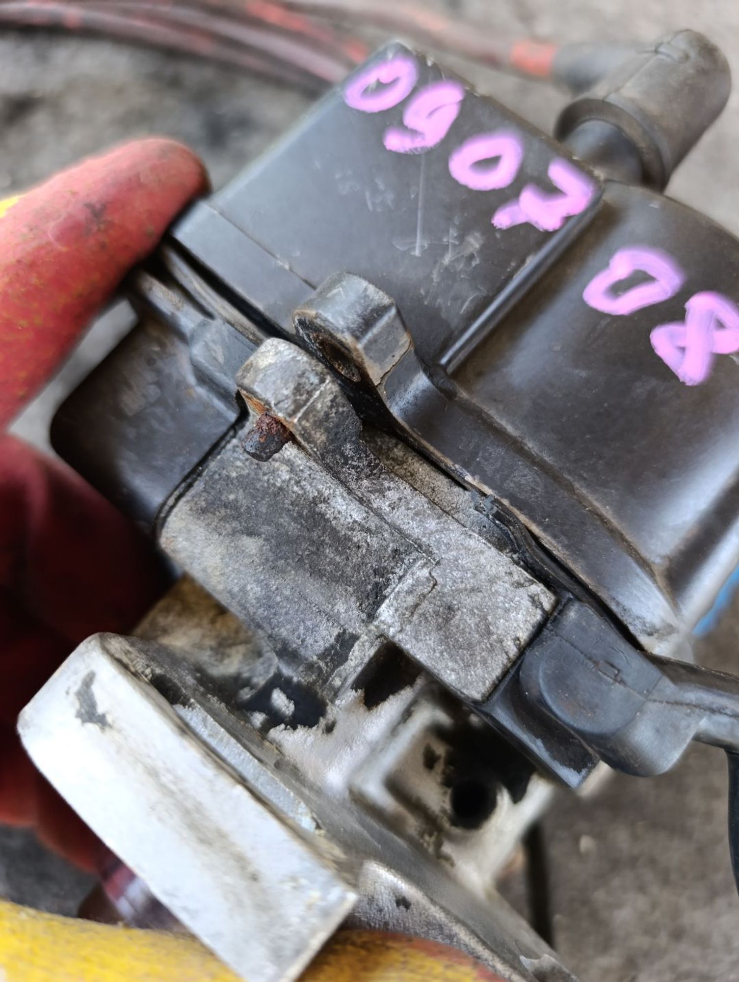 https://ycs.partsauto.market/partsauto-images/thmbs/userImages/d9b05010c61782443e0b3e264cf05921/part/9d8c3fcc-e4da-457c-904f-9ed5c9ce521f_1783593442563.jpg
