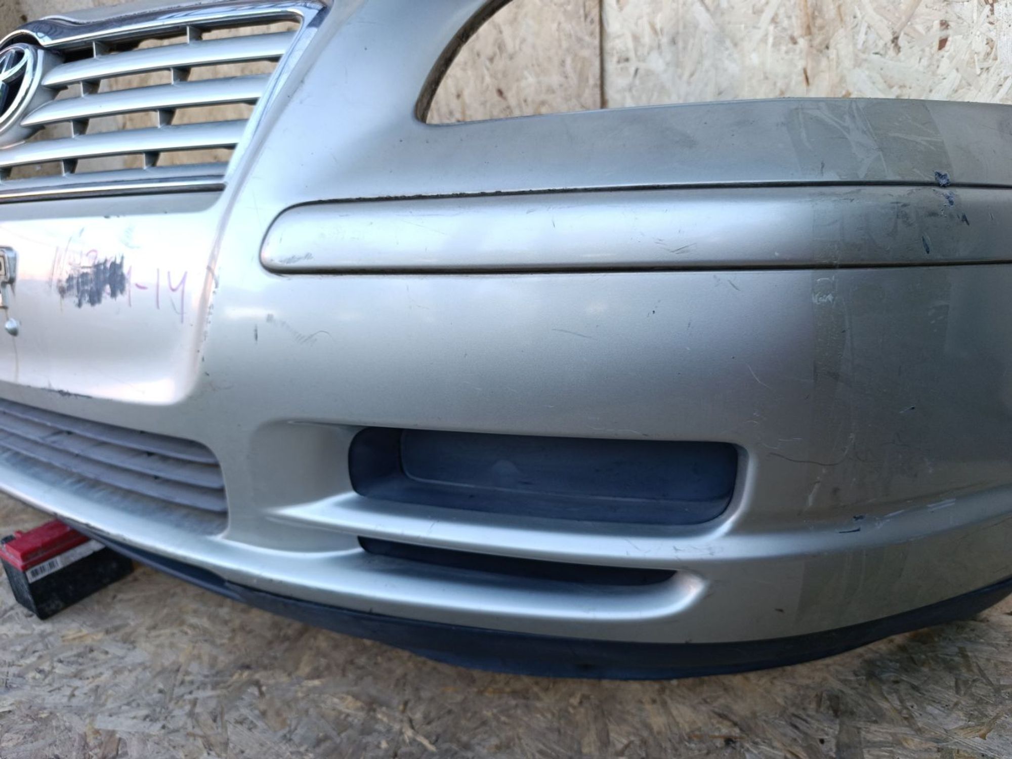 Бампер передний Toyota Avensis, AZT250, 16000 рублей, Ленина