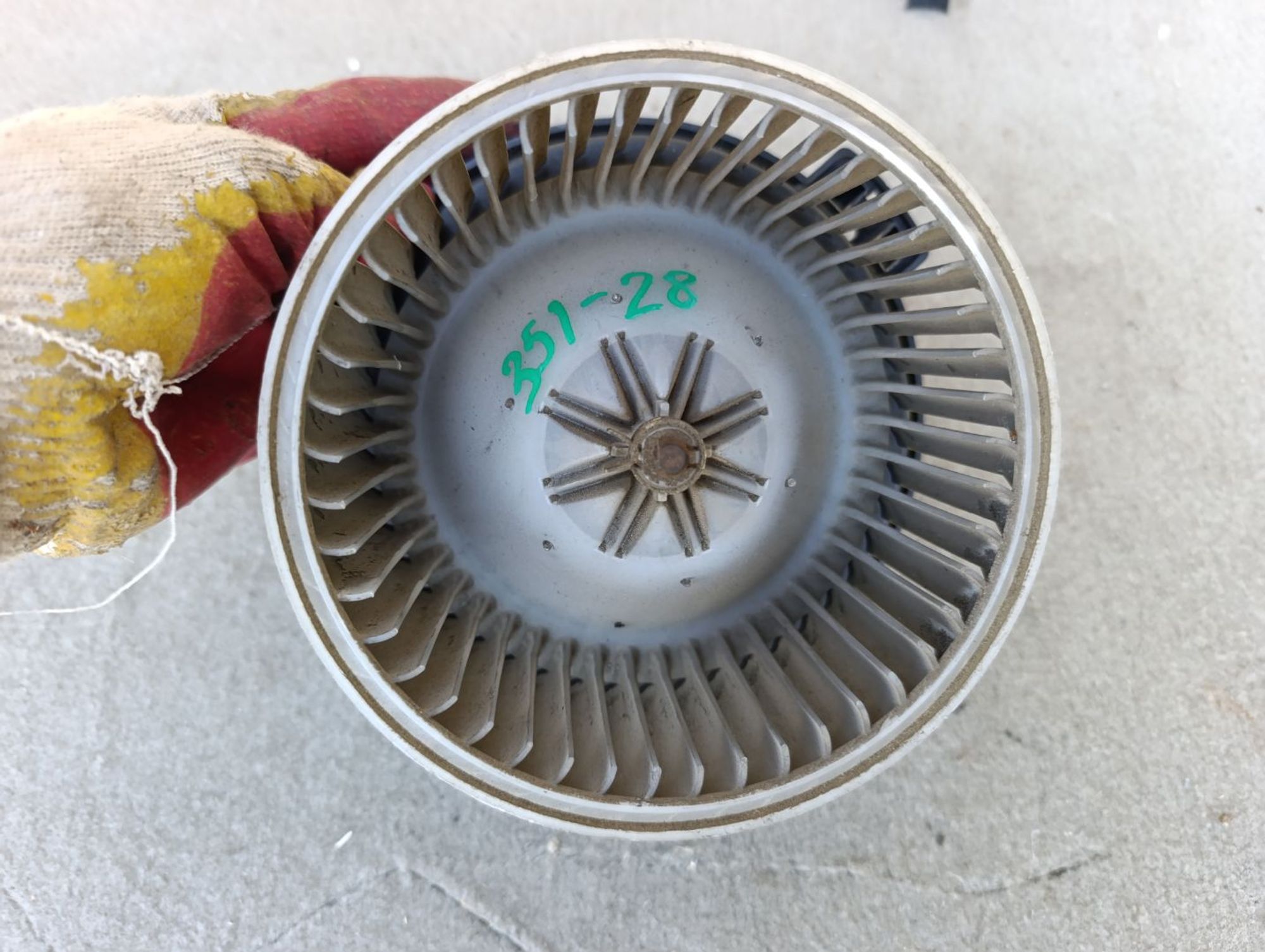 https://ycs.partsauto.market/partsauto-images/thmbs/userImages/d9b05010c61782443e0b3e264cf05921/part/a01ae7b7-4b52-428b-97a8-b90f191190c5_1785503258973.jpg