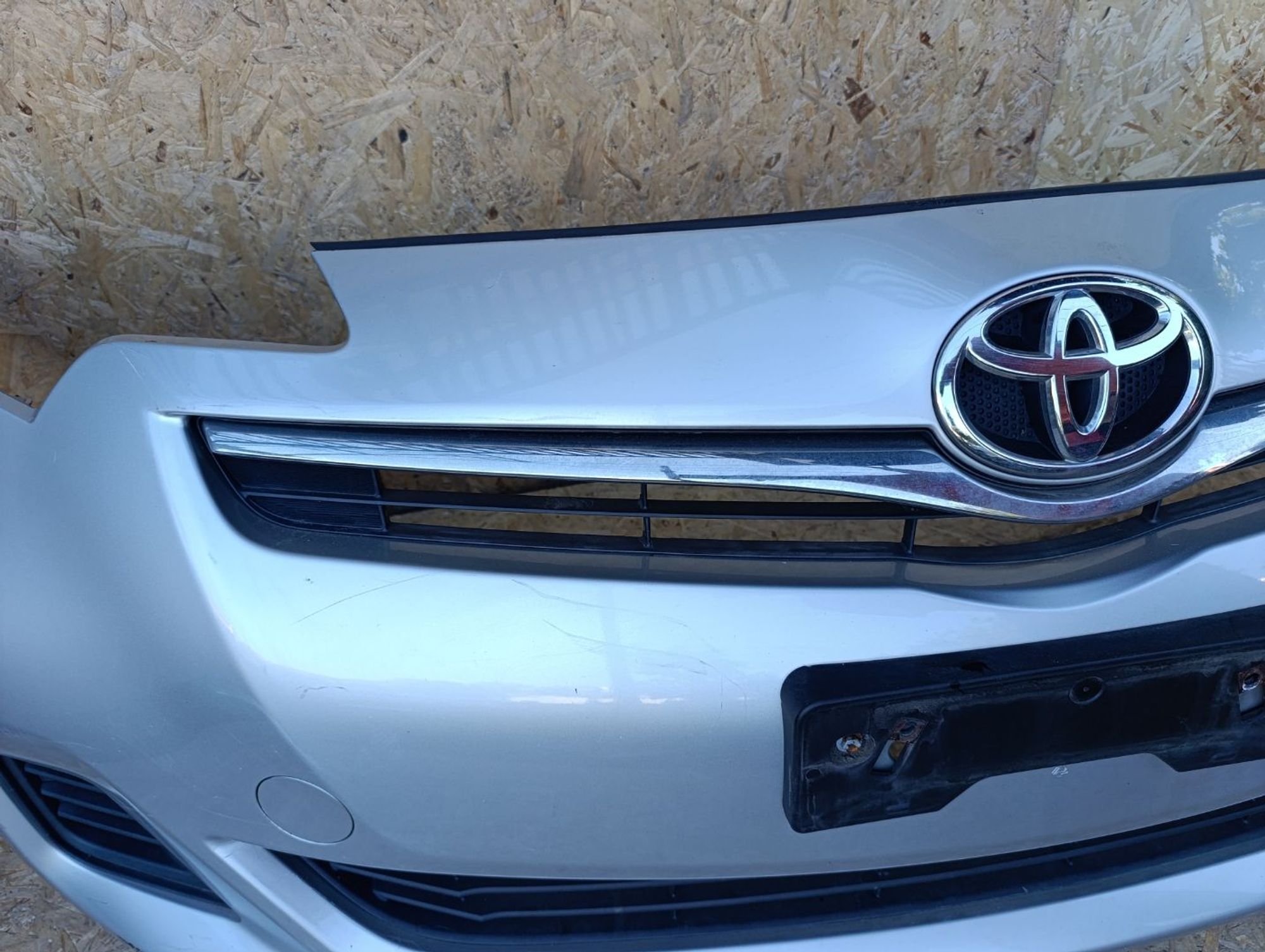 Бампер передний Toyota Ractis nsp120, 1 рублей, Ленина