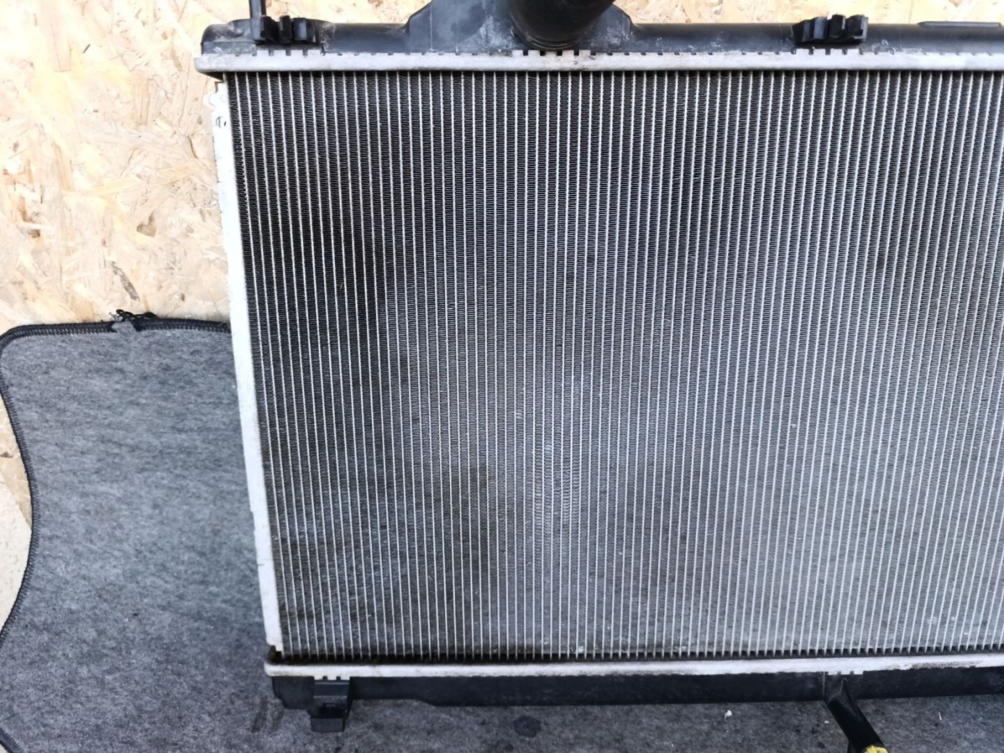 https://ycs.partsauto.market/partsauto-images/thmbs/userImages/d9b05010c61782443e0b3e264cf05921/part/a0b5d7cc-0e1f-46fd-9ad2-59760800adbb_1781194747968.jpg