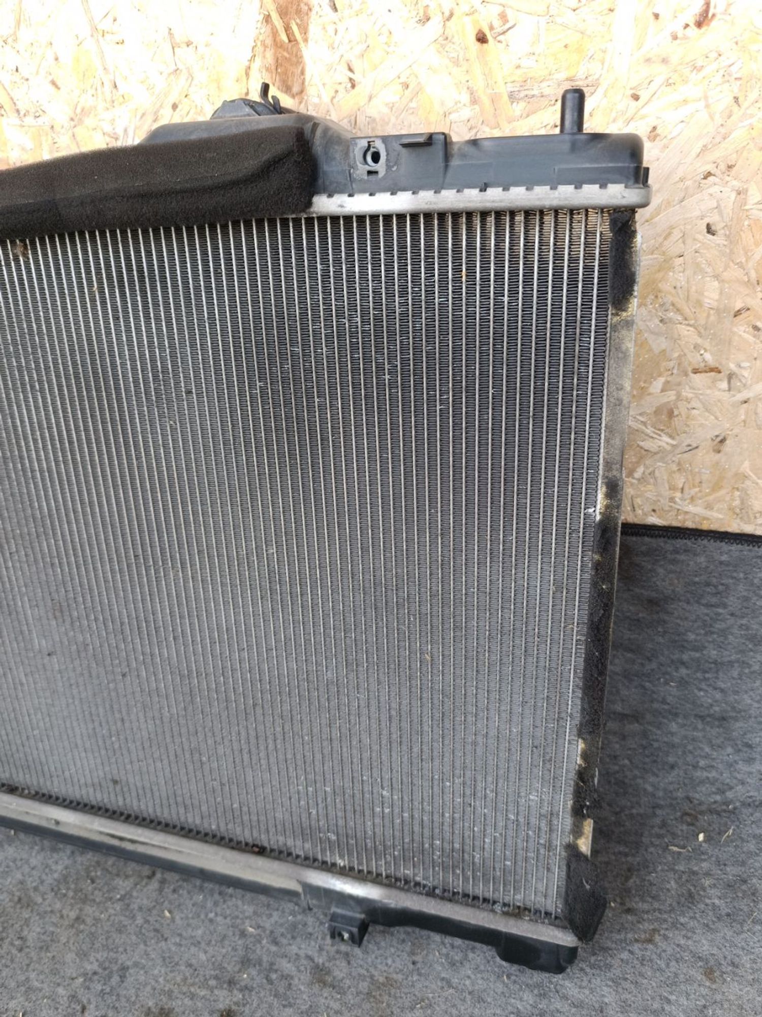 https://ycs.partsauto.market/partsauto-images/thmbs/userImages/d9b05010c61782443e0b3e264cf05921/part/a174c482-b6b3-4a41-8e89-e9c6e45903cc_1781098164720.jpg